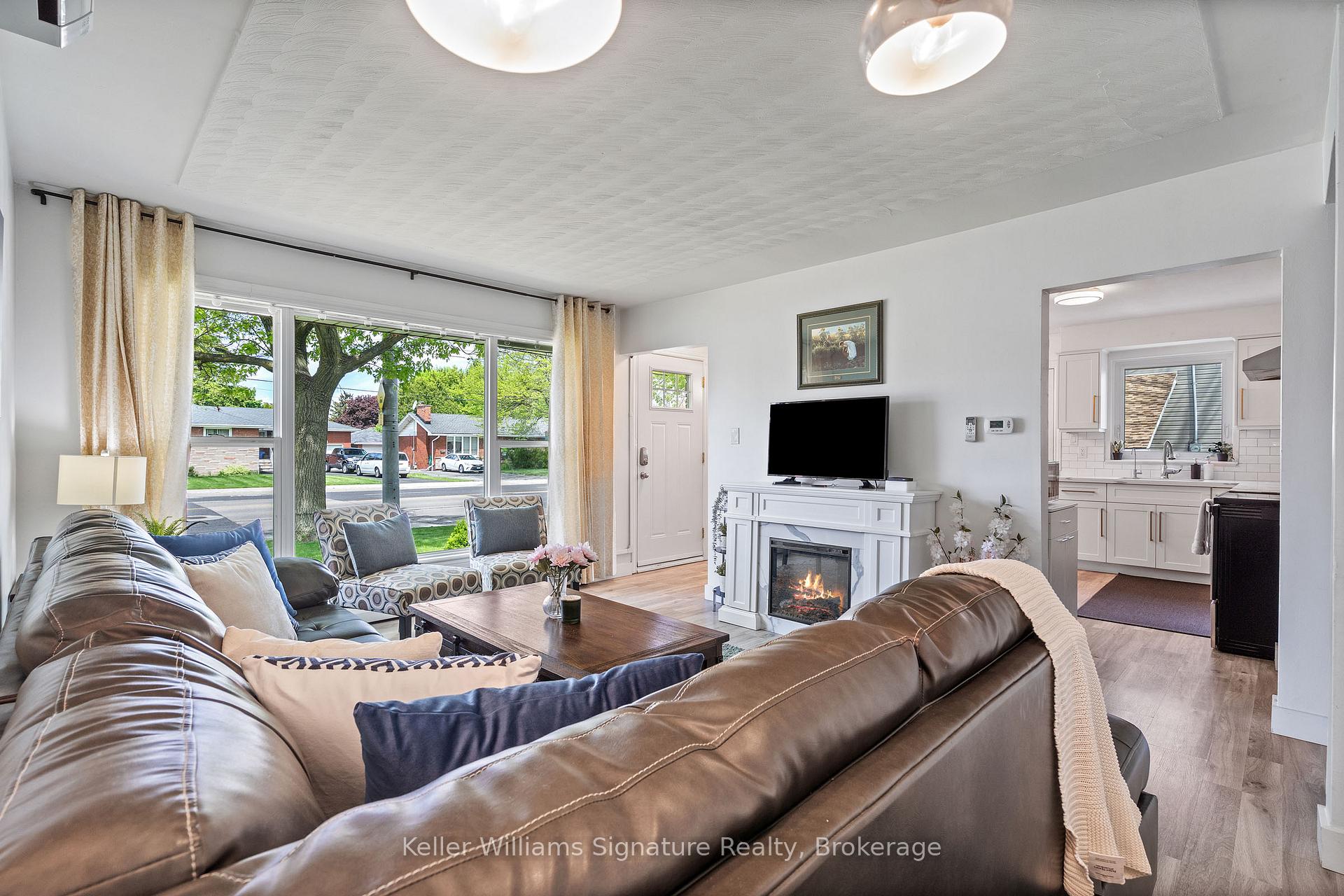 Photo 8 of 341 West 5th Street, Hamilton, Bonnington — HOMEH