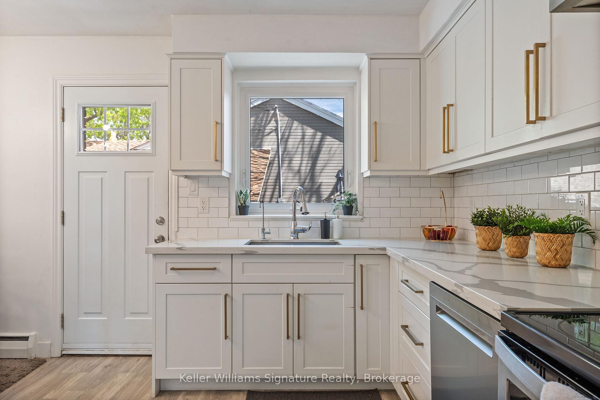 Photo 22 of 341 West 5th Street, Hamilton, Bonnington — HOMEH