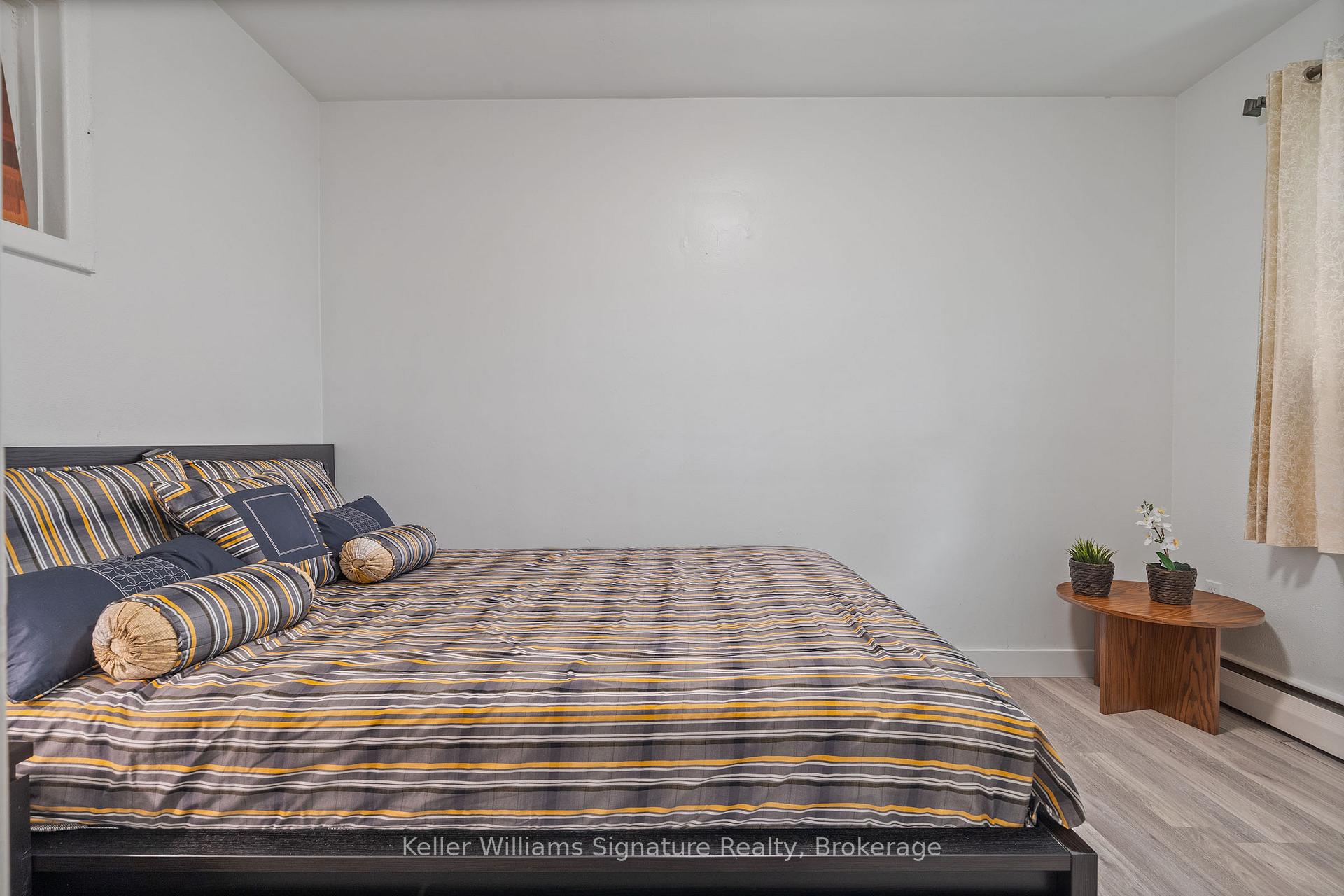 Photo 24 of 341 West 5th Street, Hamilton, Bonnington — HOMEH