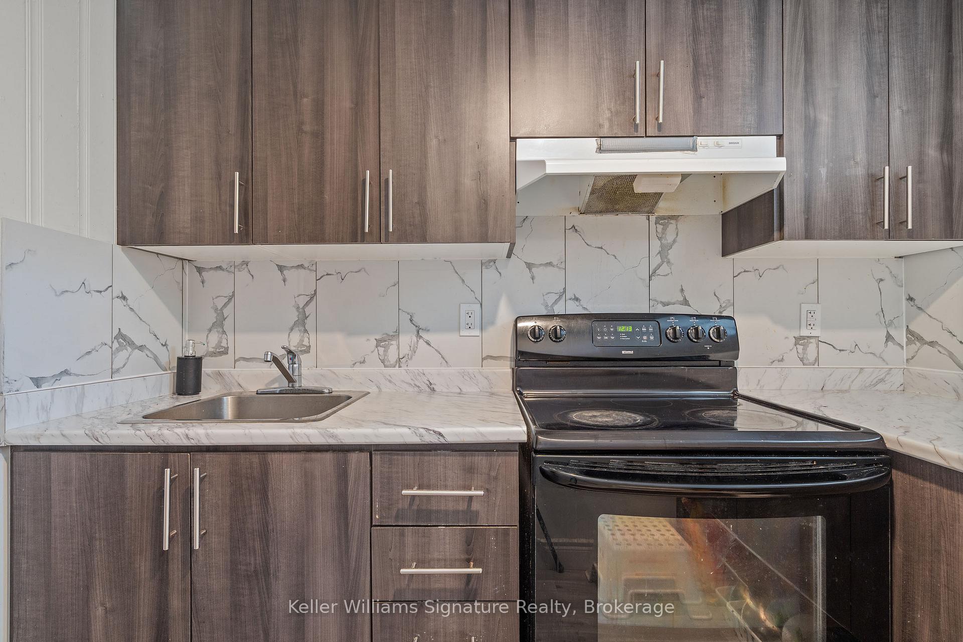 Photo 38 of 341 West 5th Street, Hamilton, Bonnington — HOMEH