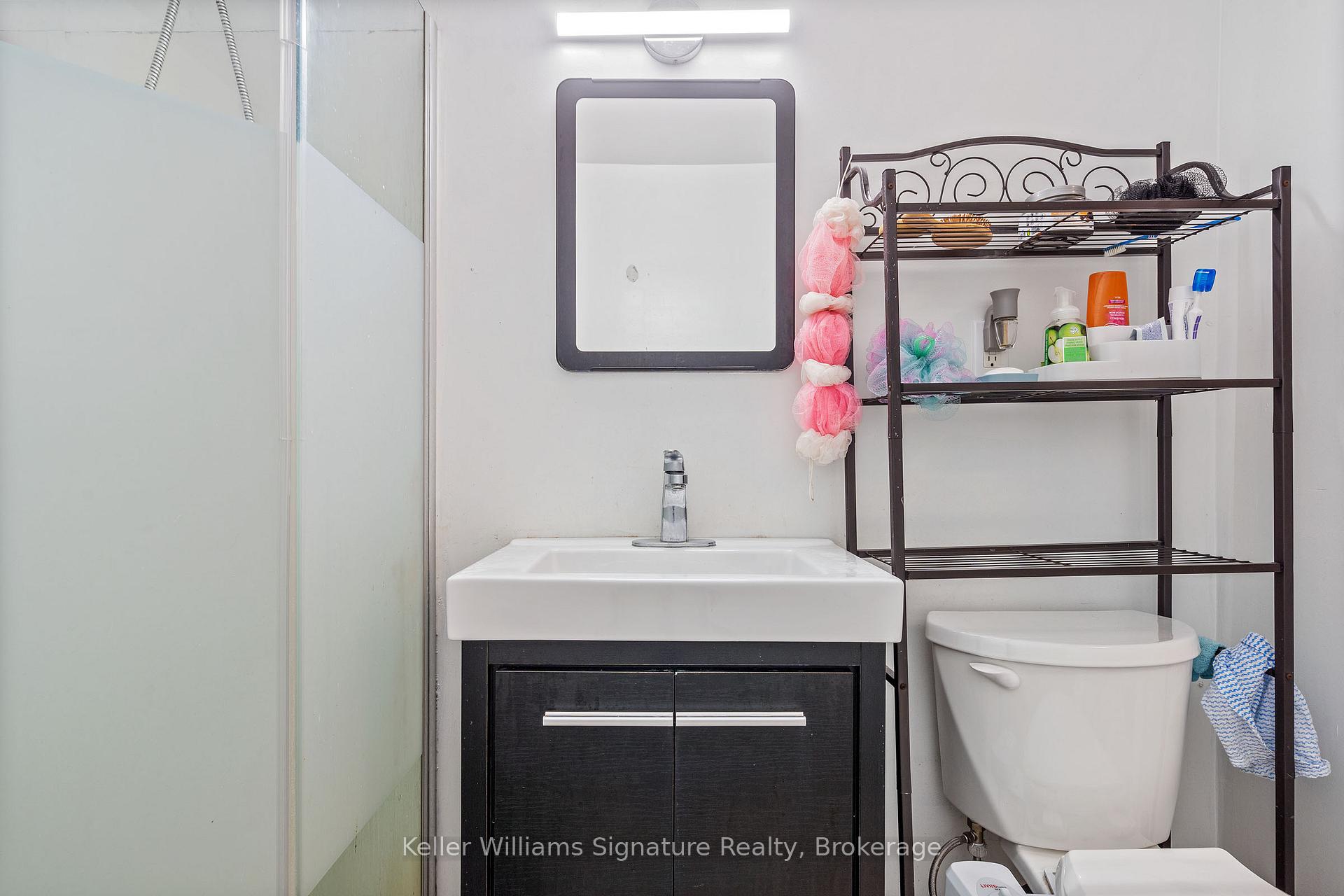 Photo 40 of 341 West 5th Street, Hamilton, Bonnington — HOMEH