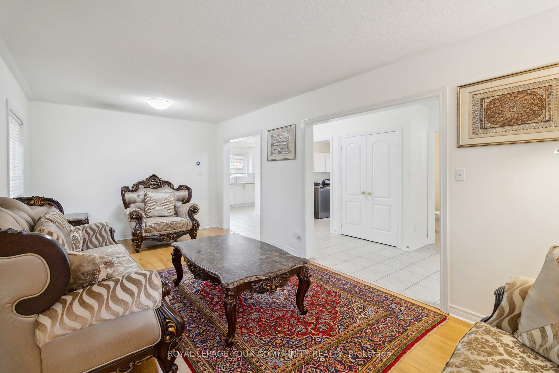 Photo 23 of 23 Hillpath Crescent, Brampton, Snelgrove — HOMEH