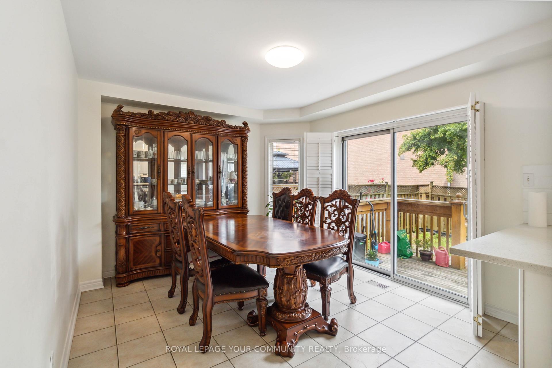 Photo 13 of 23 Hillpath Crescent, Brampton, Snelgrove — HOMEH