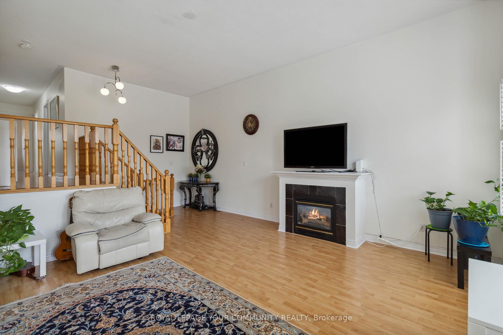 Photo 21 of 23 Hillpath Crescent, Brampton, Snelgrove — HOMEH