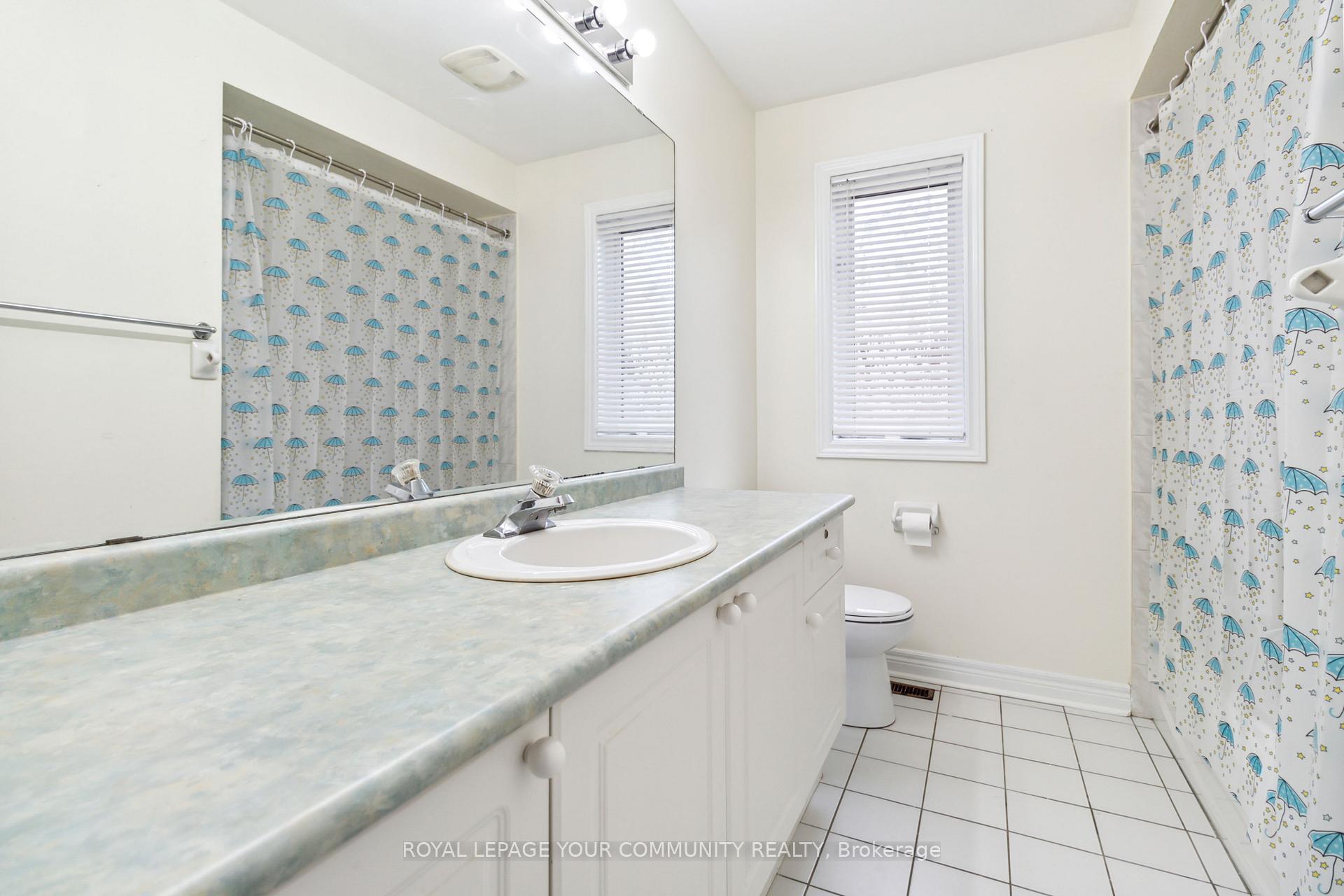 Photo 17 of 23 Hillpath Crescent, Brampton, Snelgrove — HOMEH