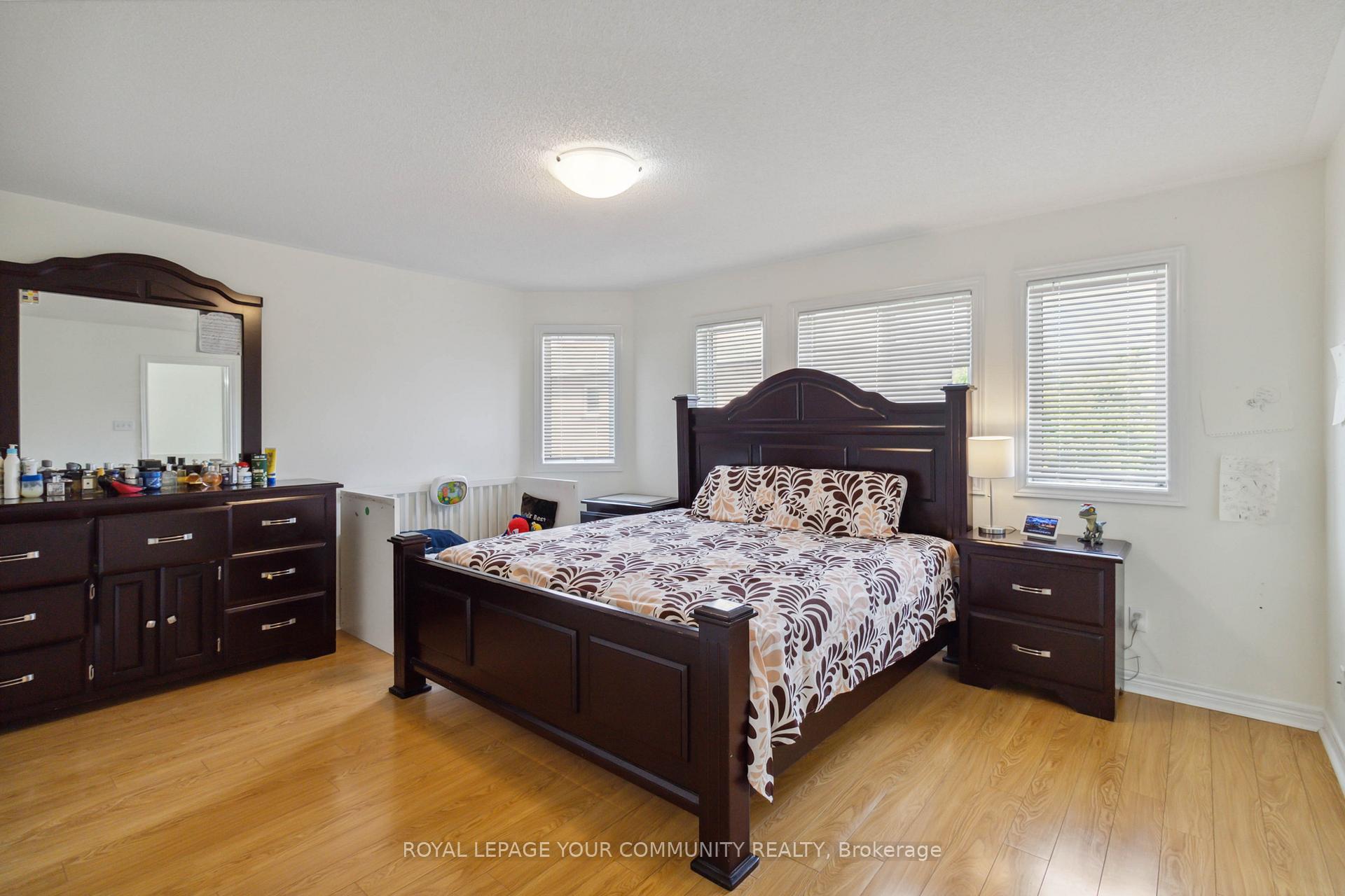 Photo 9 of 23 Hillpath Crescent, Brampton, Snelgrove — HOMEH