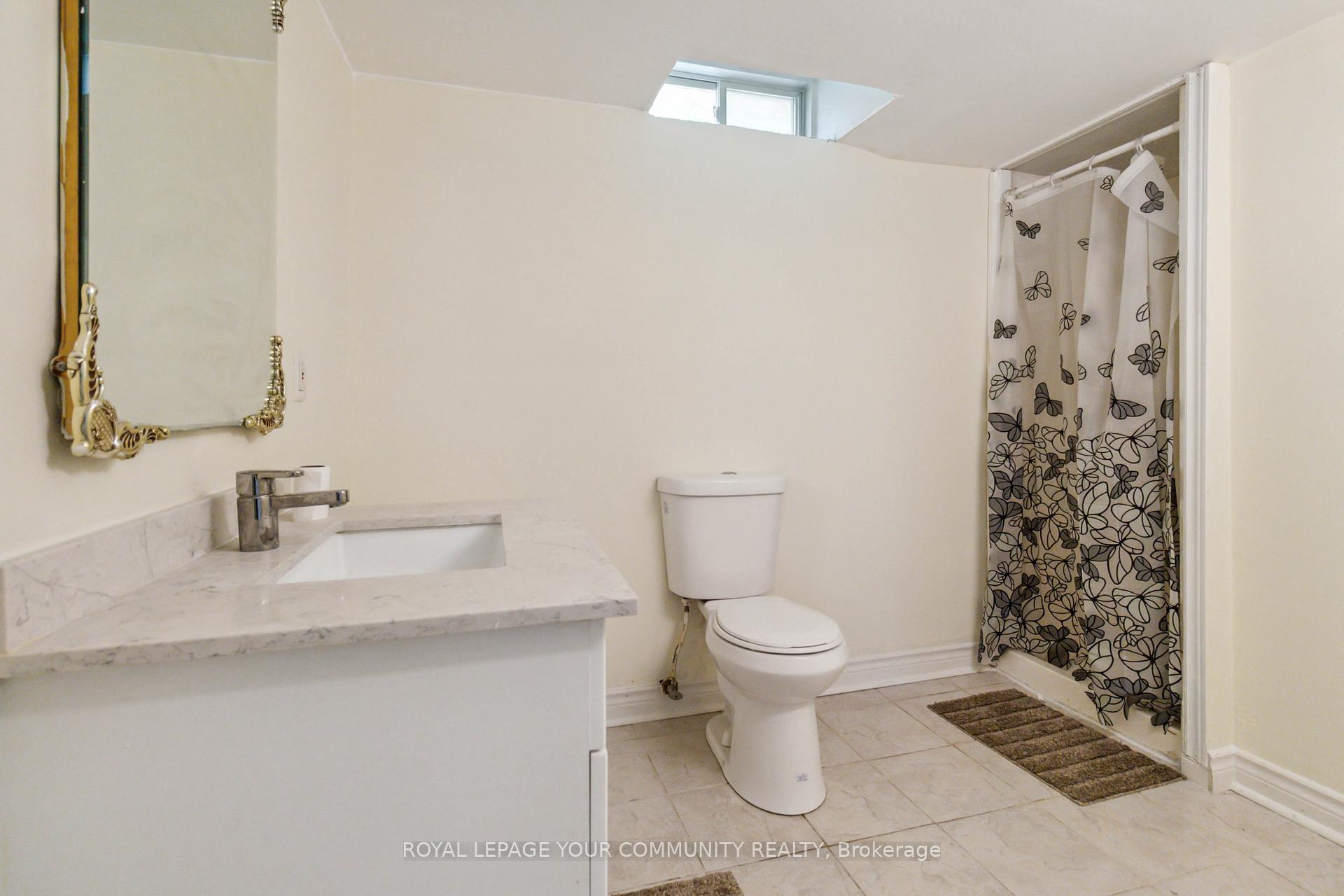 Photo 7 of 23 Hillpath Crescent, Brampton, Snelgrove — HOMEH