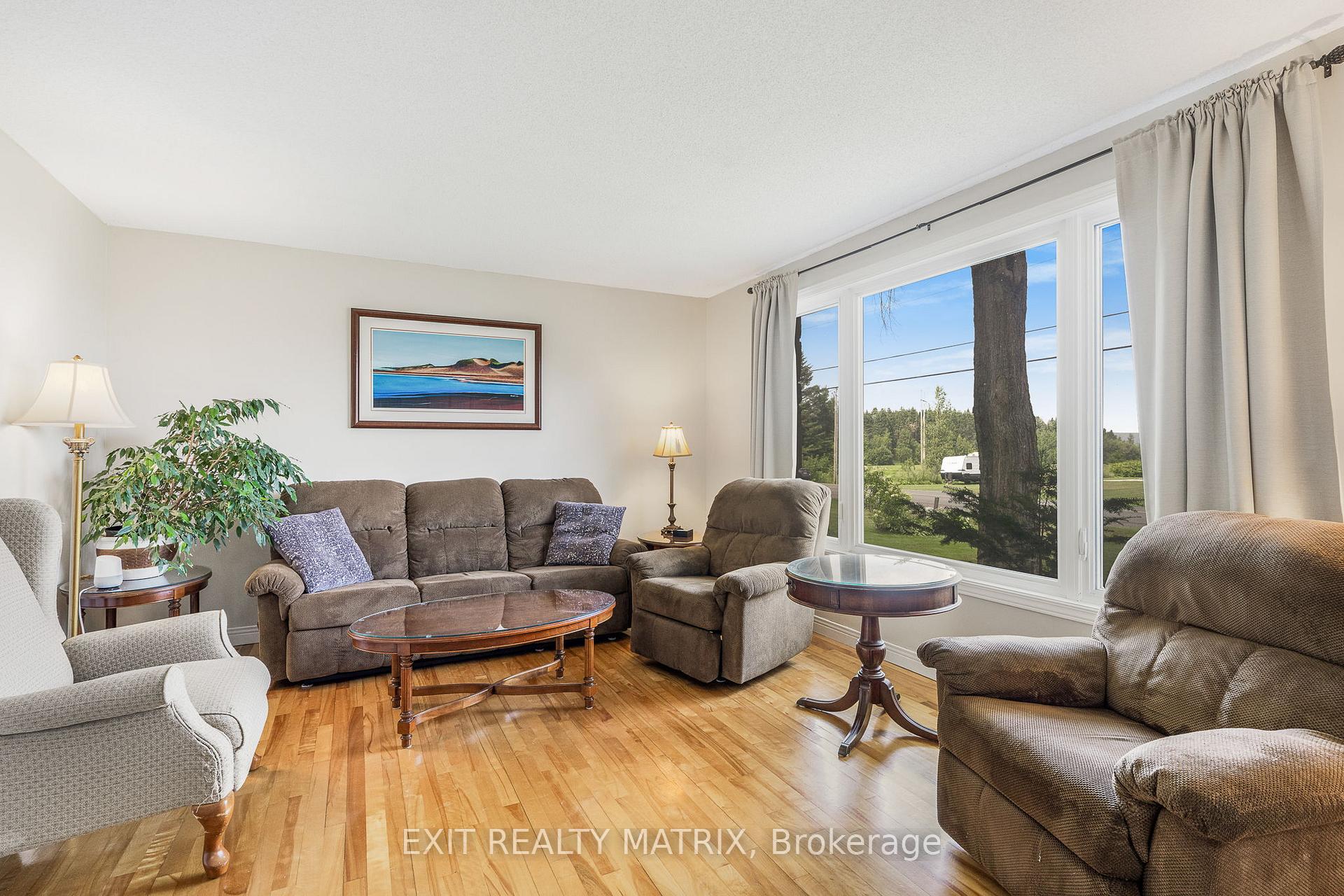 Photo 5 of 1624 Ste-Anne Road, Champlain, Champlain Twp — HOMEH