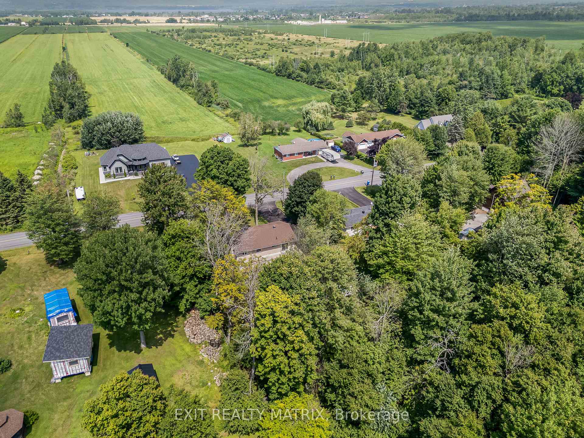 Photo 32 of 1624 Ste-Anne Road, Champlain, Champlain Twp — HOMEH