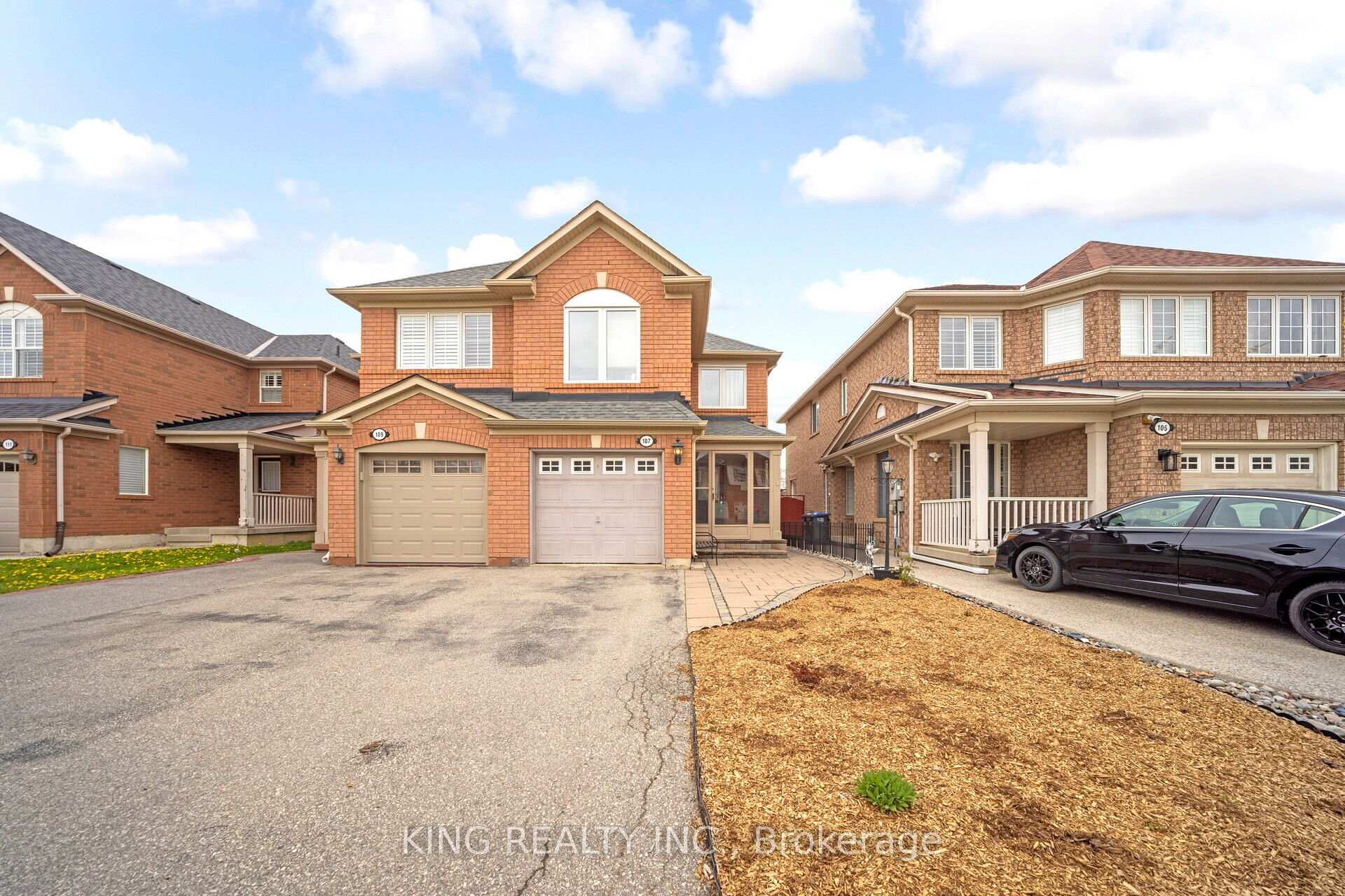 Photo 2 of 107 Herdwick Street, Brampton, Gore Industrial North — HOMEH