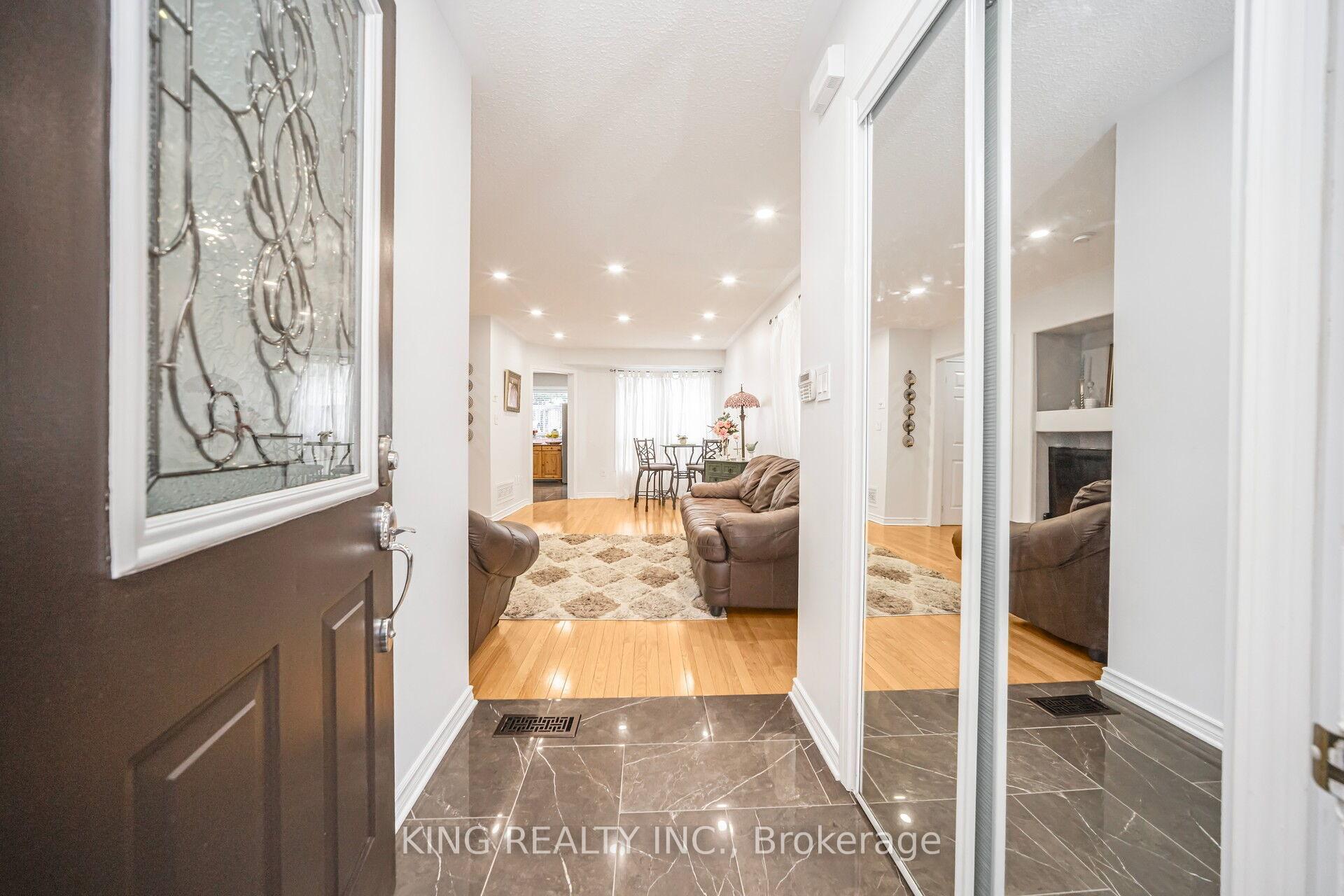 Photo 5 of 107 Herdwick Street, Brampton, Gore Industrial North — HOMEH