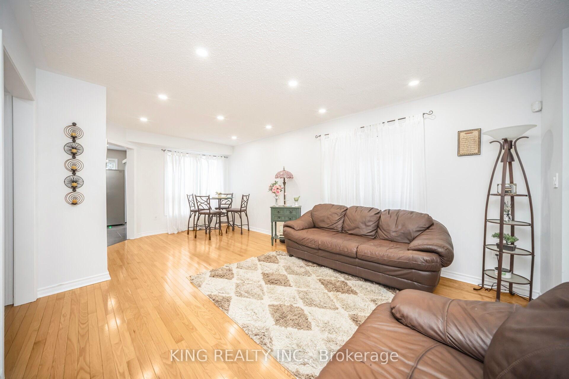 Photo 7 of 107 Herdwick Street, Brampton, Gore Industrial North — HOMEH