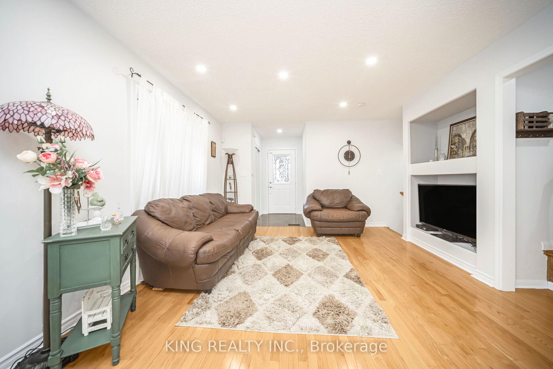 Photo 9 of 107 Herdwick Street, Brampton, Gore Industrial North — HOMEH