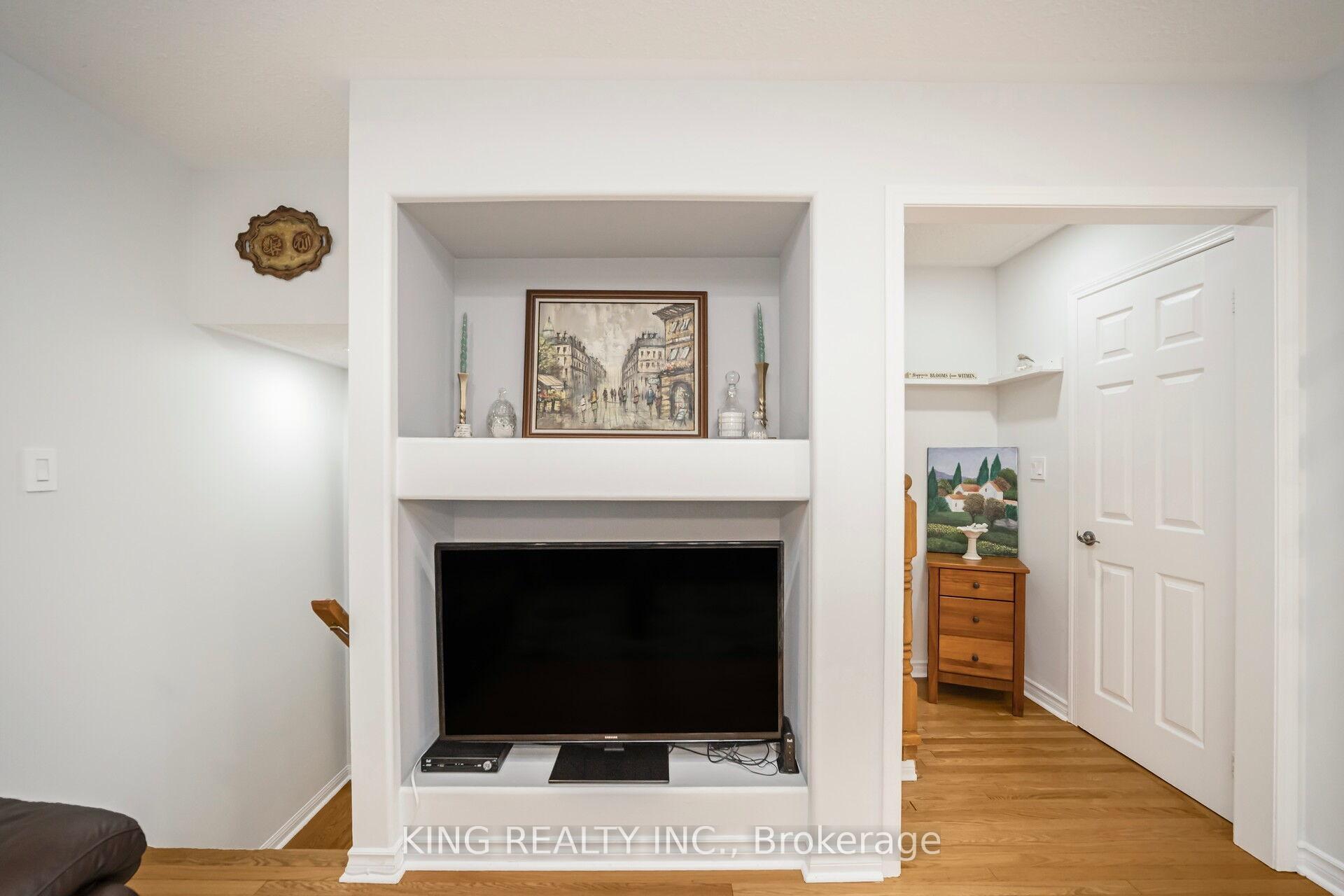 Photo 11 of 107 Herdwick Street, Brampton, Gore Industrial North — HOMEH