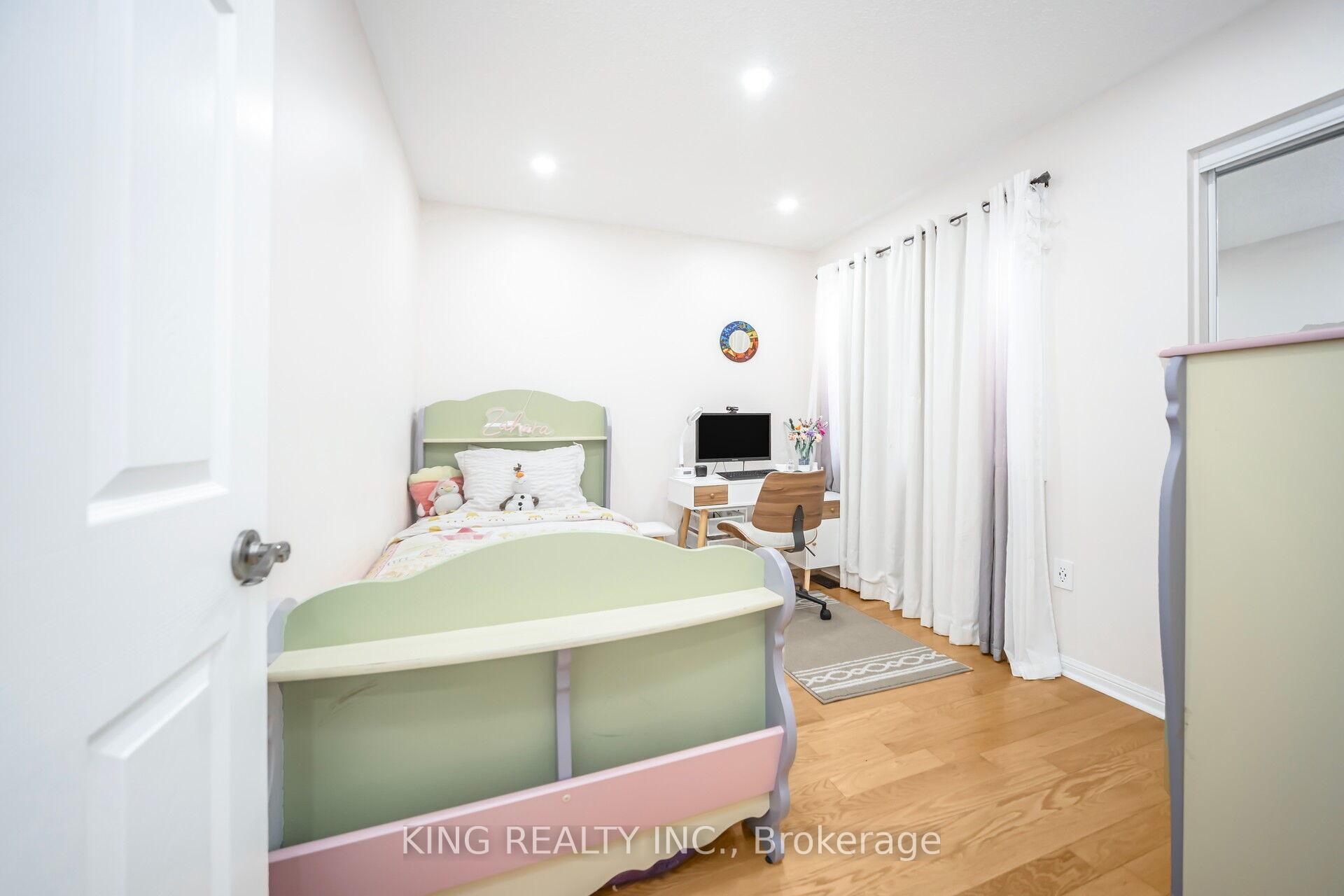 Photo 25 of 107 Herdwick Street, Brampton, Gore Industrial North — HOMEH