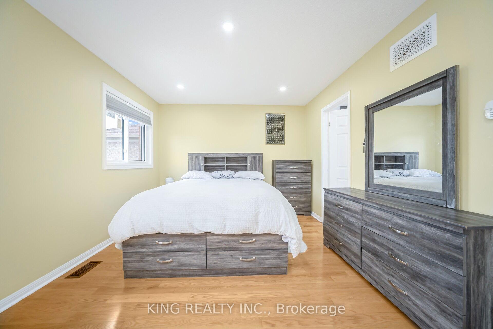Photo 29 of 107 Herdwick Street, Brampton, Gore Industrial North — HOMEH