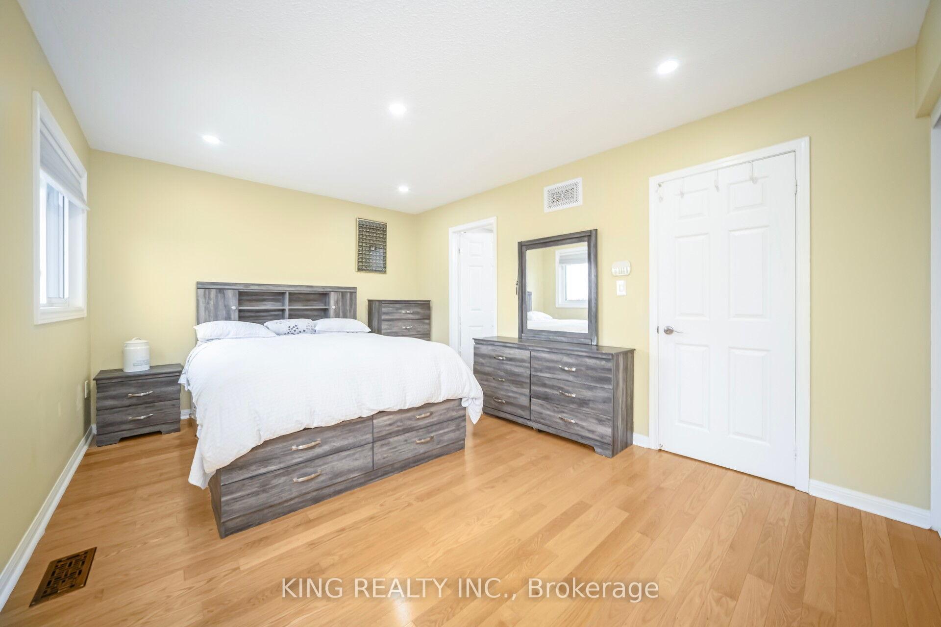 Photo 30 of 107 Herdwick Street, Brampton, Gore Industrial North — HOMEH