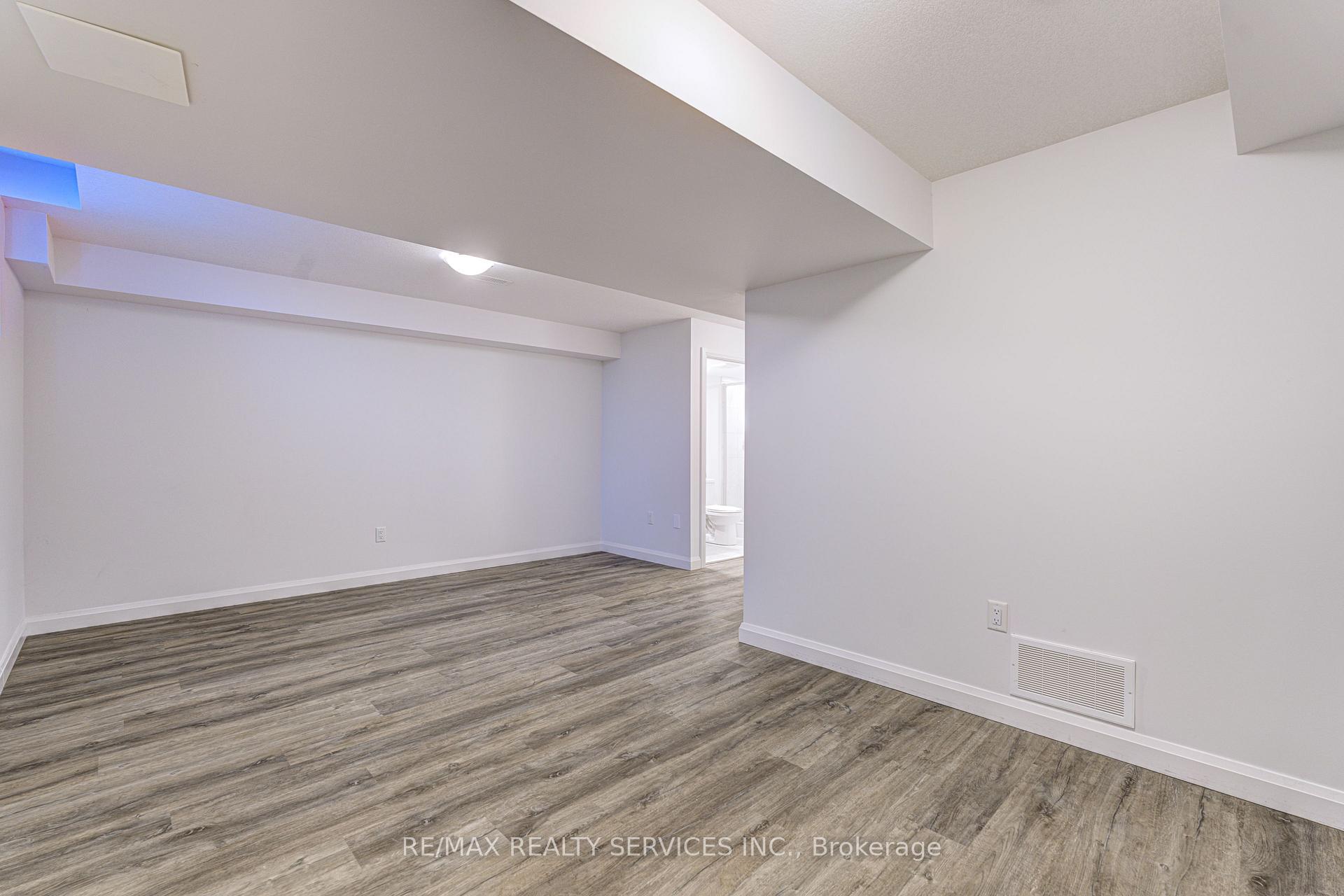 Photo 29 of Unit 191, 30 Times Square Boulevard, Hamilton, Stoney Creek Mountain — HOMEH