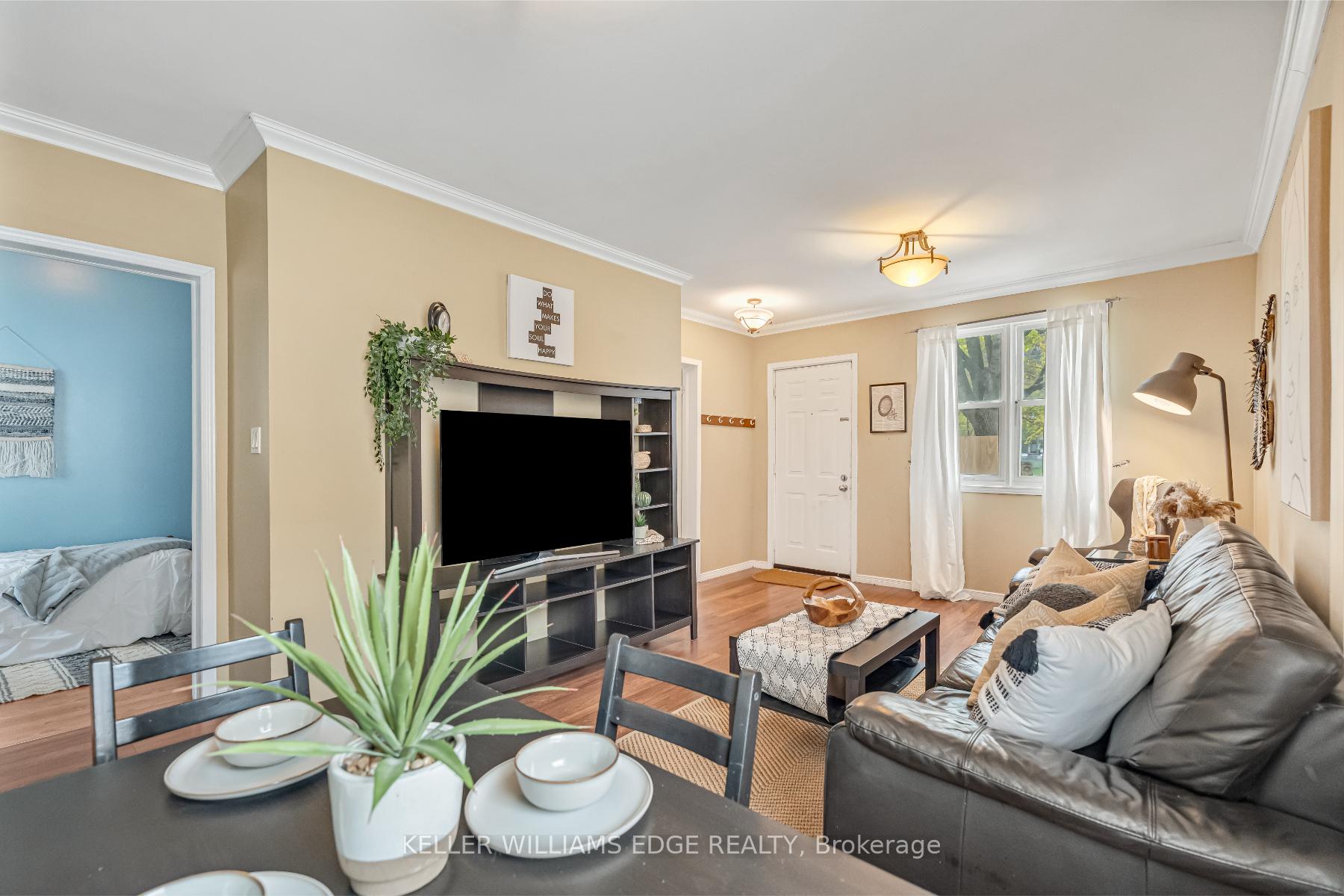 Photo 3 of 177 Young Street, Hamilton, Corktown — HOMEH