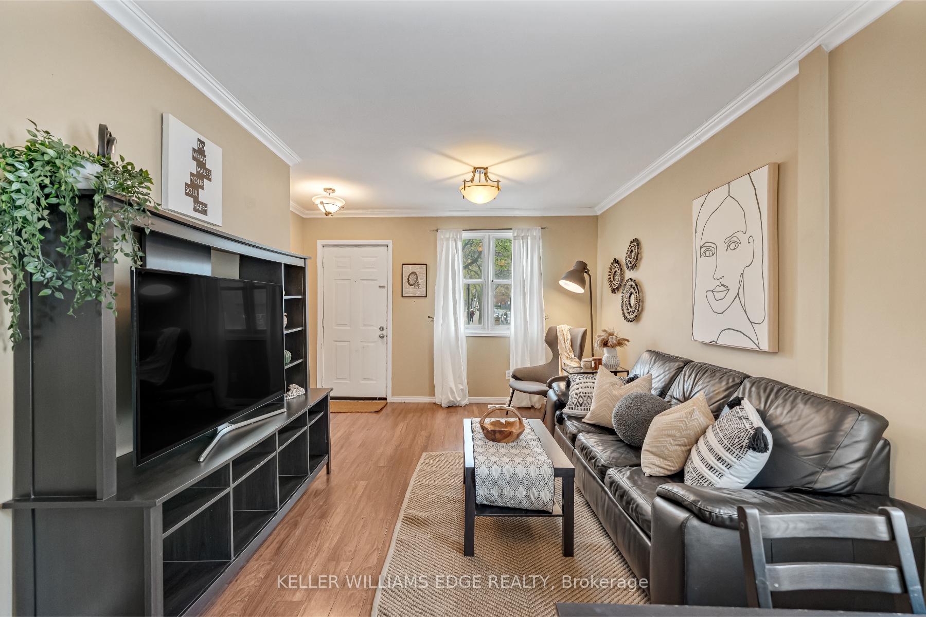 Photo 5 of 177 Young Street, Hamilton, Corktown — HOMEH