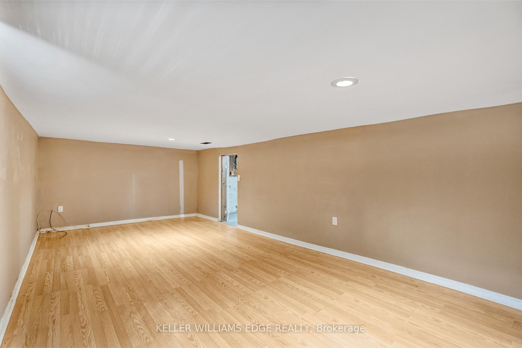 Photo 24 of 177 Young Street, Hamilton, Corktown — HOMEH
