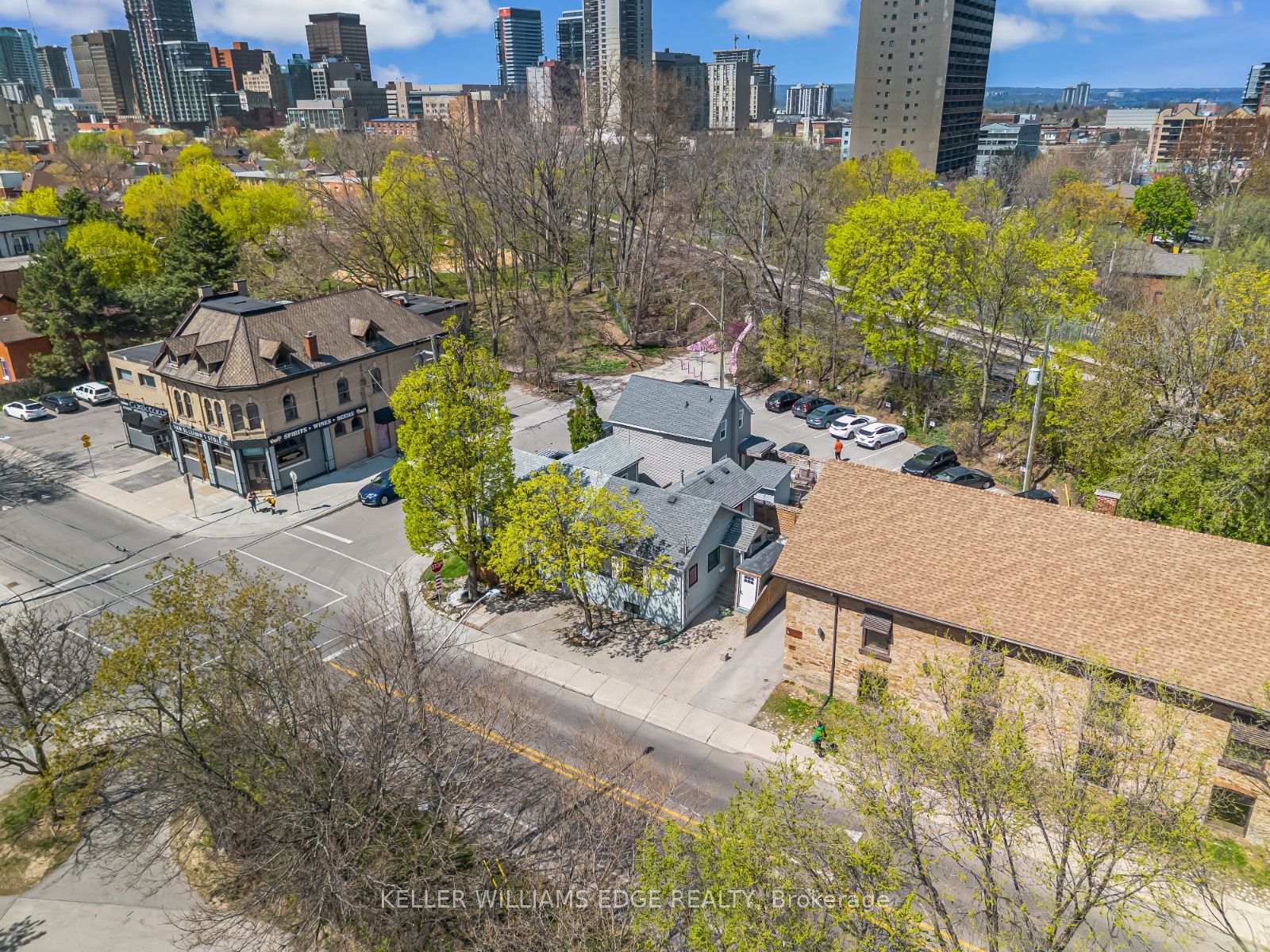 Photo 29 of 177 Young Street, Hamilton, Corktown — HOMEH