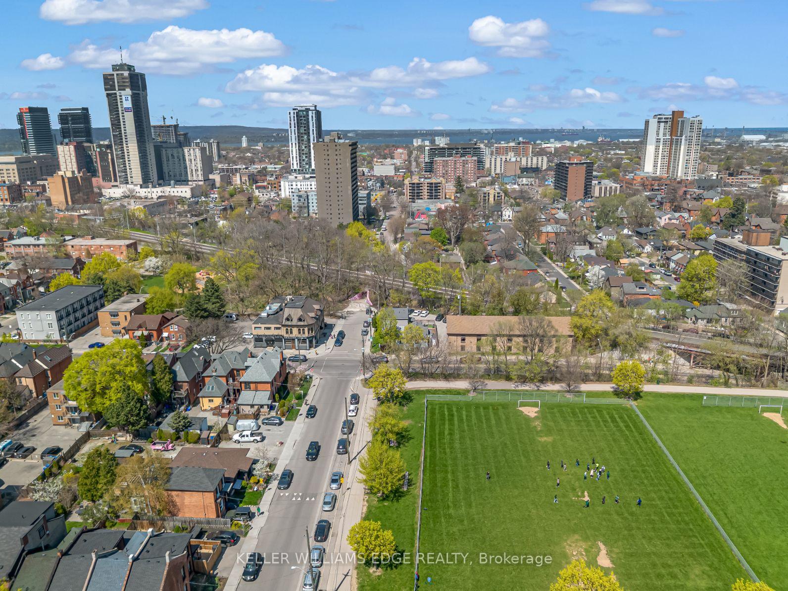 Photo 31 of 177 Young Street, Hamilton, Corktown — HOMEH