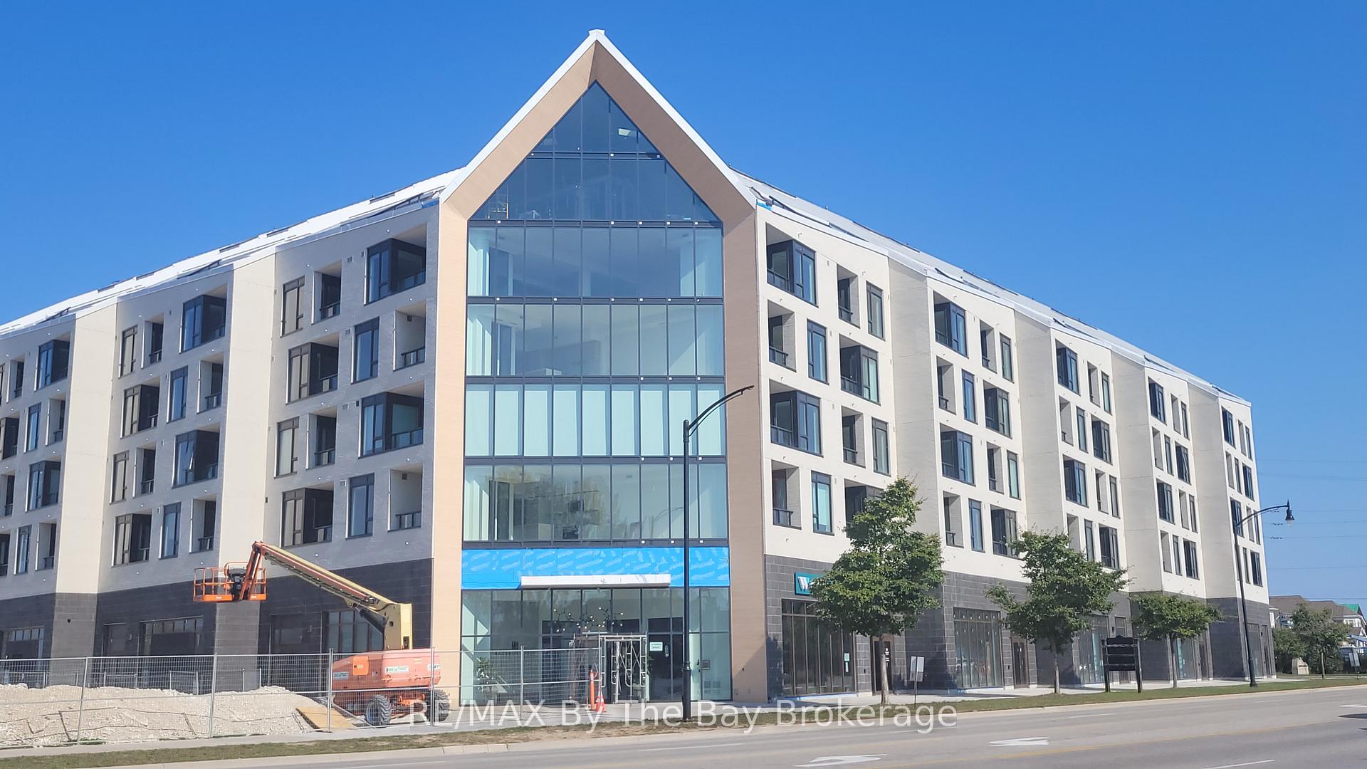 Front of Unit 502, 31 Huron Street