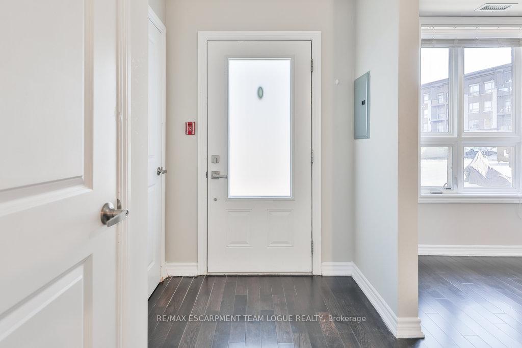 Photo 6 of Unit 7, 5030 Corporate Drive, Burlington, Uptown — HOMEH