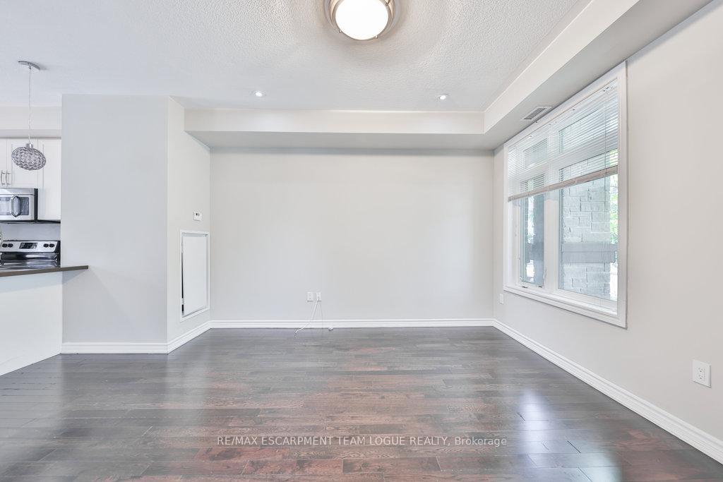 Photo 17 of Unit 7, 5030 Corporate Drive, Burlington, Uptown — HOMEH