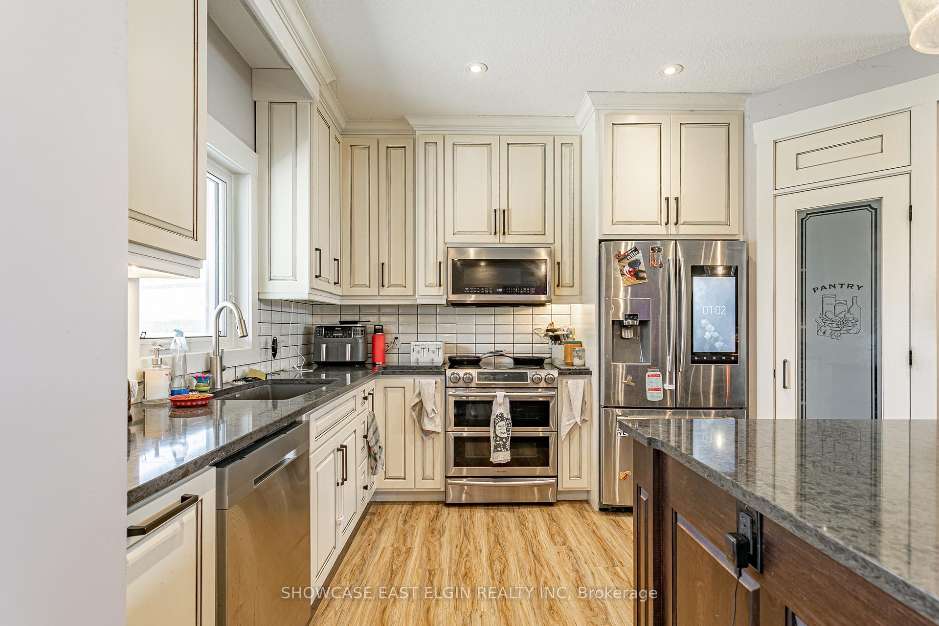 Photo 8 of 8433 Imperial Road, Malahide, Rural Malahide — HOMEH