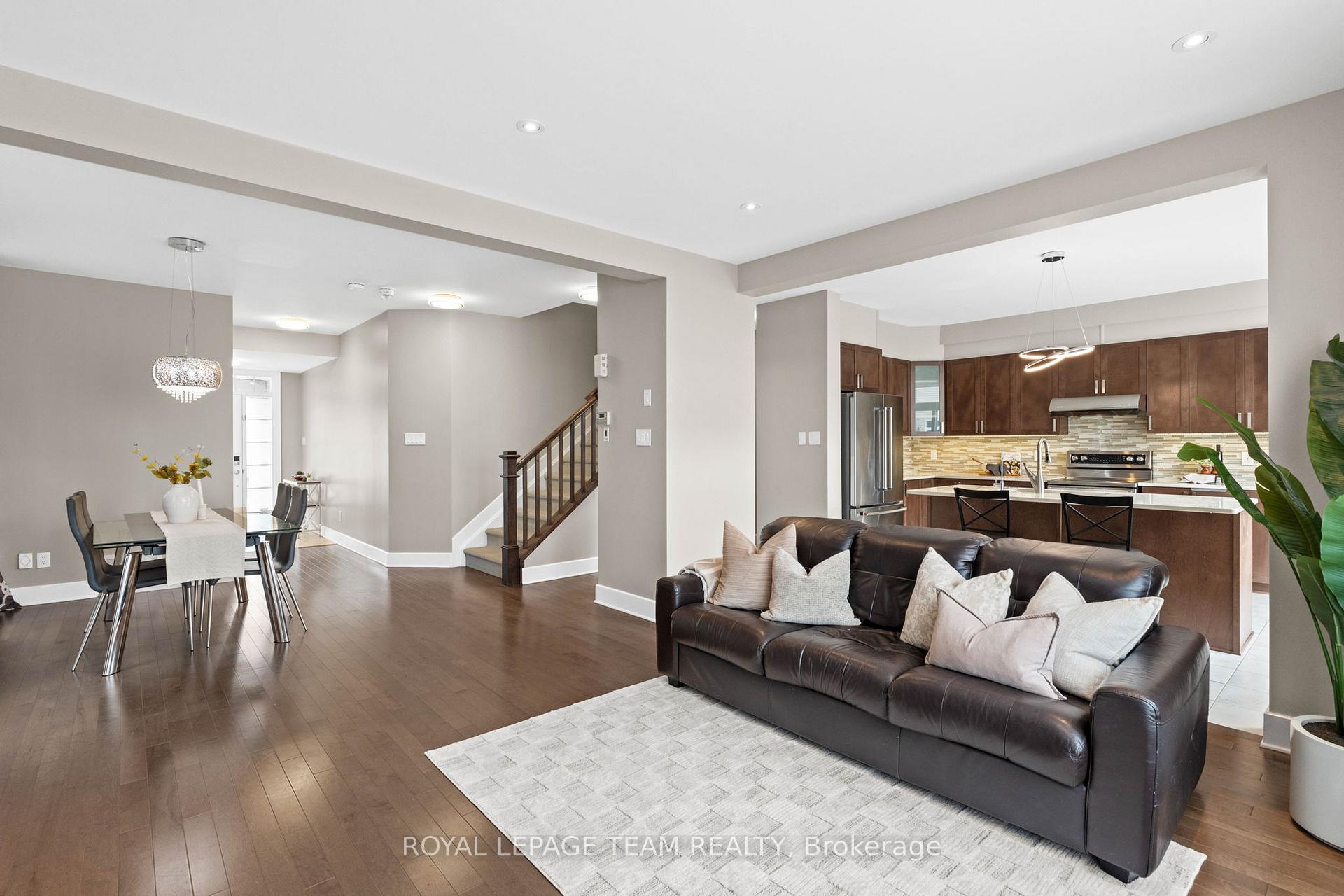 Photo 15 of 24 Knockaderry Crescent, Ottawa, Barrhaven - Half Moon Bay — HOMEH