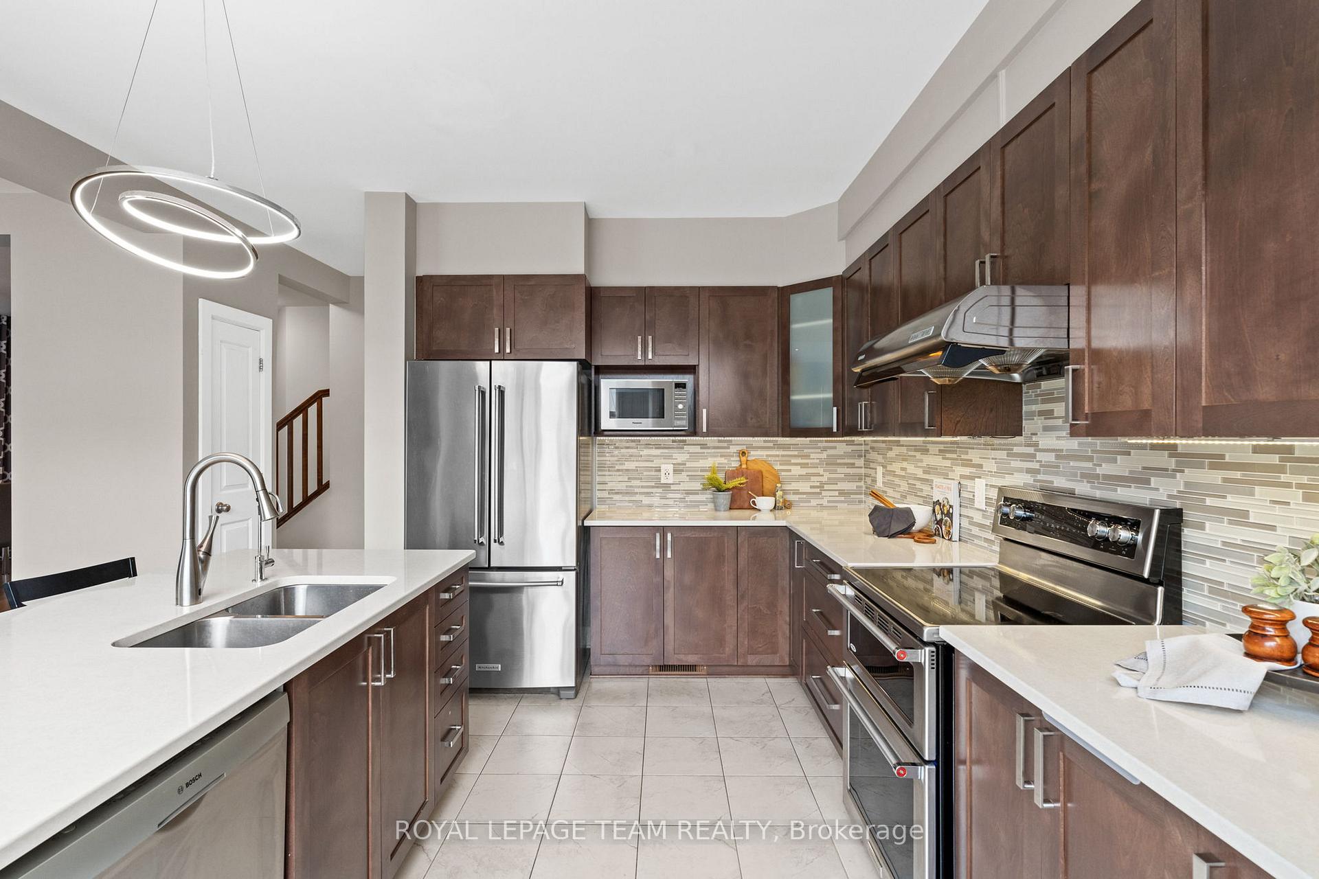 Photo 21 of 24 Knockaderry Crescent, Ottawa, Barrhaven - Half Moon Bay — HOMEH
