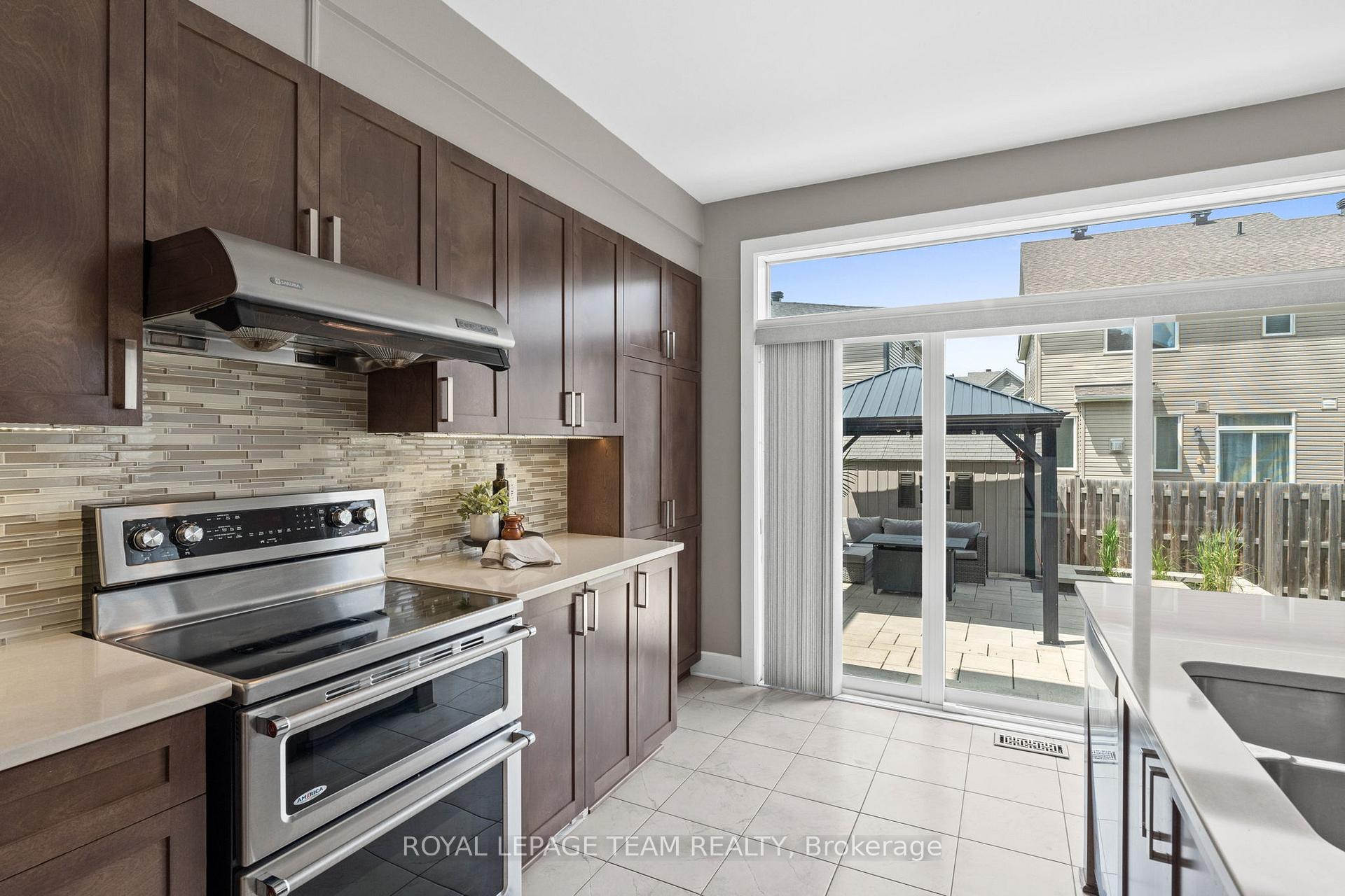 Photo 20 of 24 Knockaderry Crescent, Ottawa, Barrhaven - Half Moon Bay — HOMEH