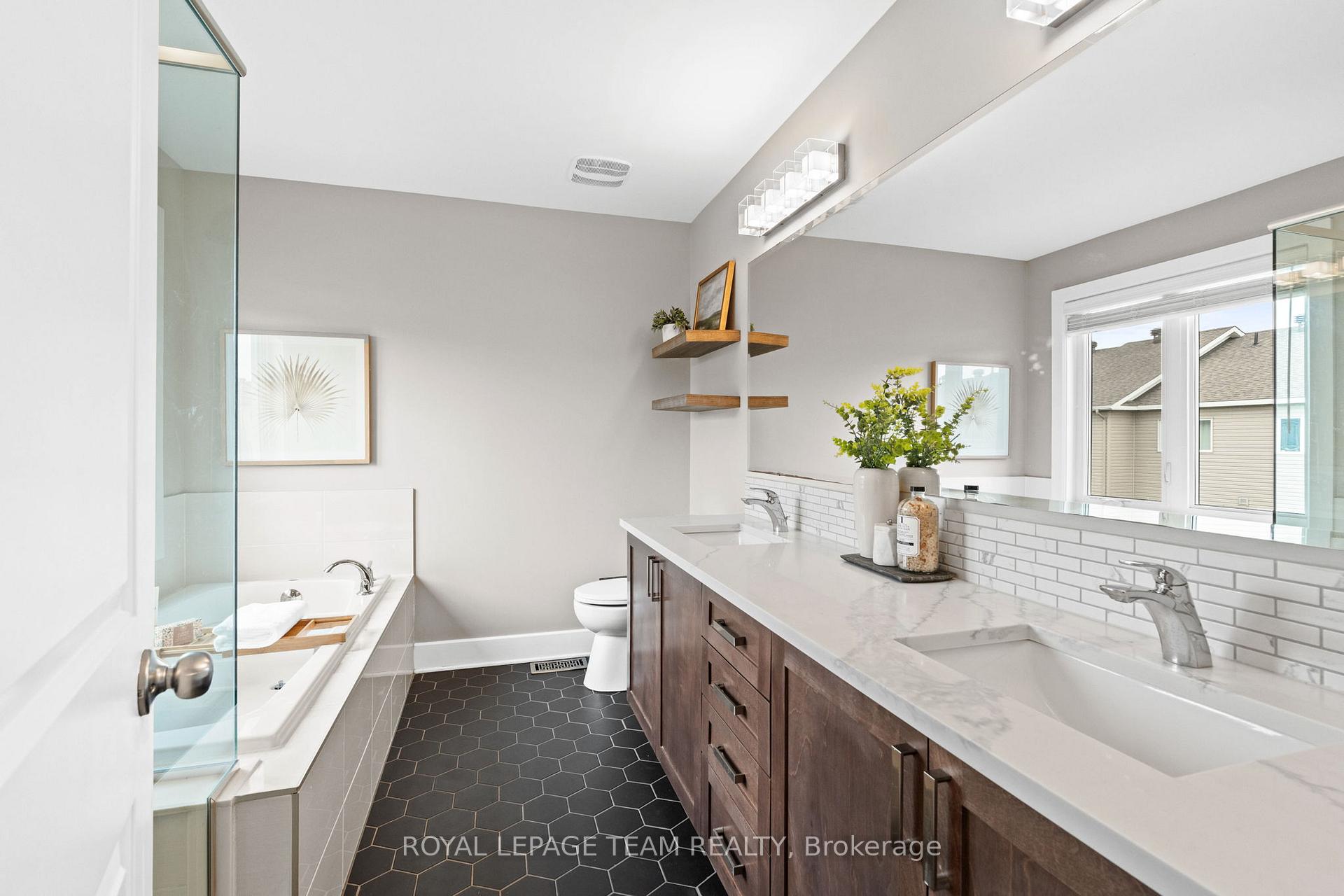 Photo 31 of 24 Knockaderry Crescent, Ottawa, Barrhaven - Half Moon Bay — HOMEH