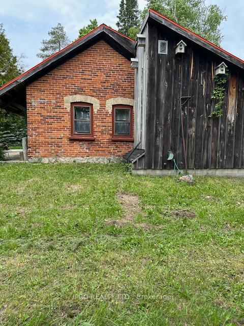 Photo 4 of 736074 West Back Line, Chatsworth — HOMEH