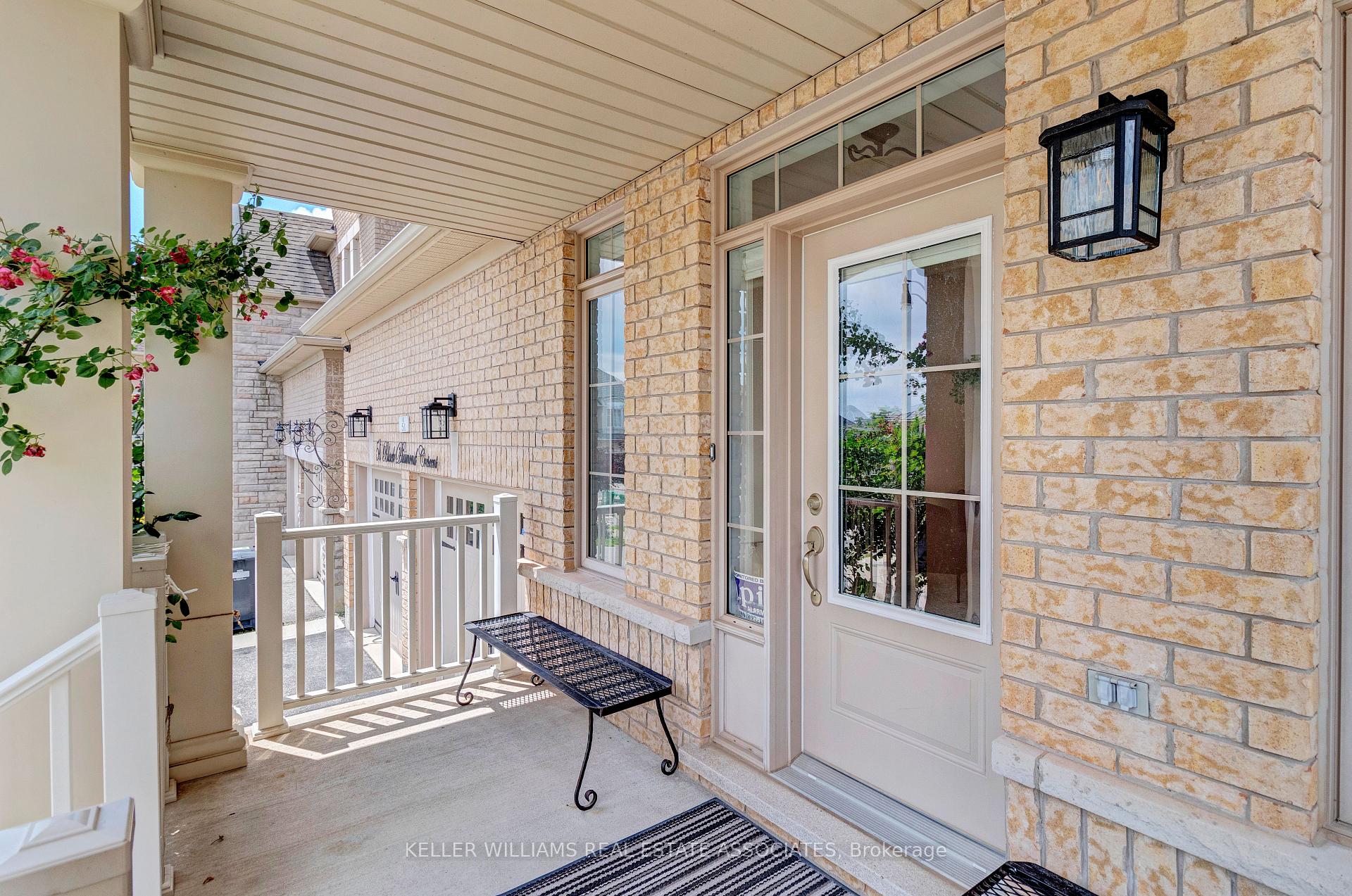Photo 3 of 51 Black Diamond Crescent, Brampton, Credit Valley — HOMEH