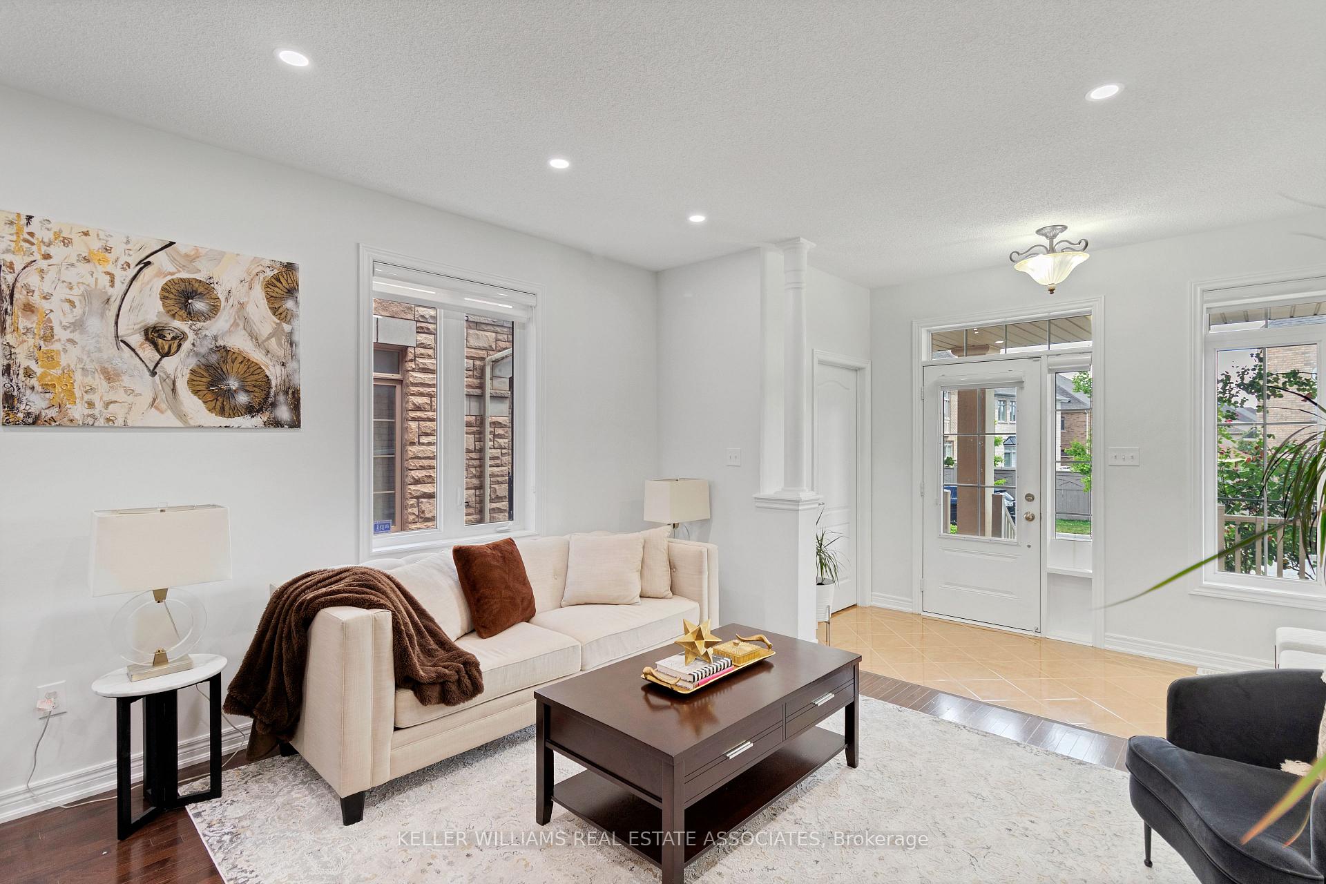 Photo 1 of 51 Black Diamond Crescent, Brampton, Credit Valley — HOMEH