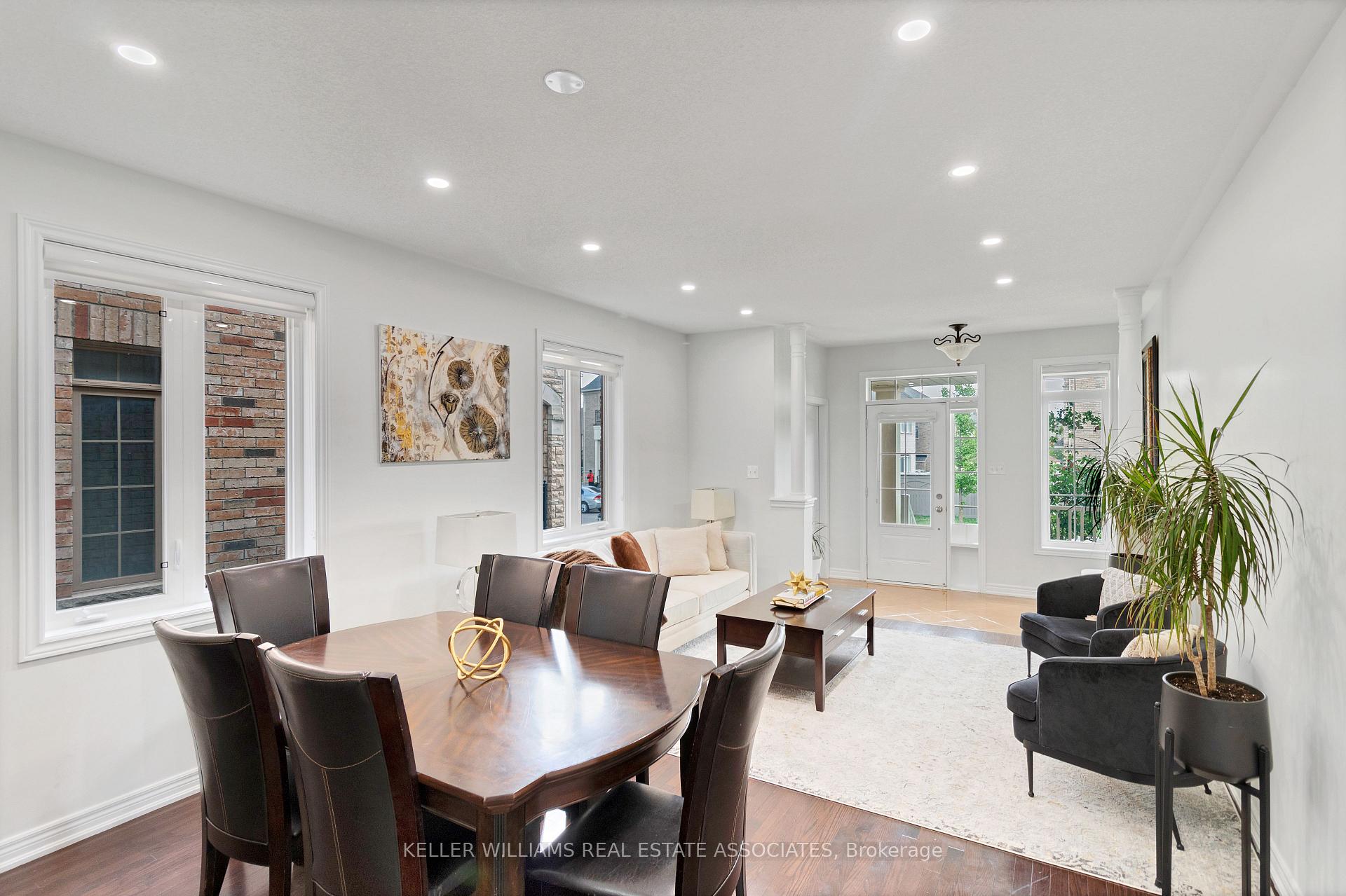 Photo 6 of 51 Black Diamond Crescent, Brampton, Credit Valley — HOMEH