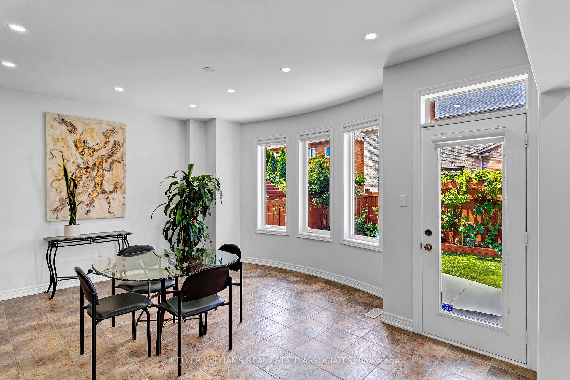 Photo 30 of 51 Black Diamond Crescent, Brampton, Credit Valley — HOMEH