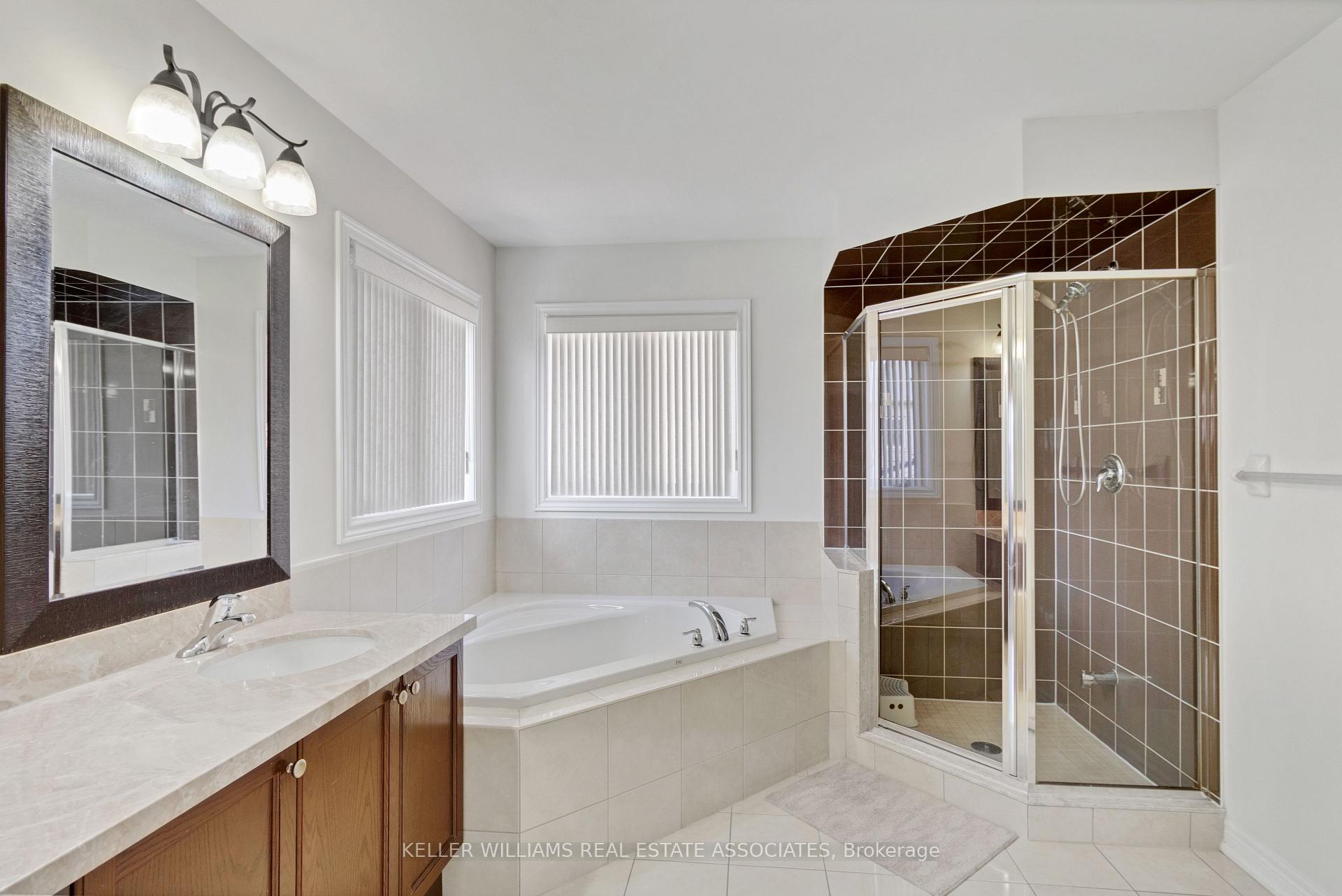 Photo 37 of 51 Black Diamond Crescent, Brampton, Credit Valley — HOMEH