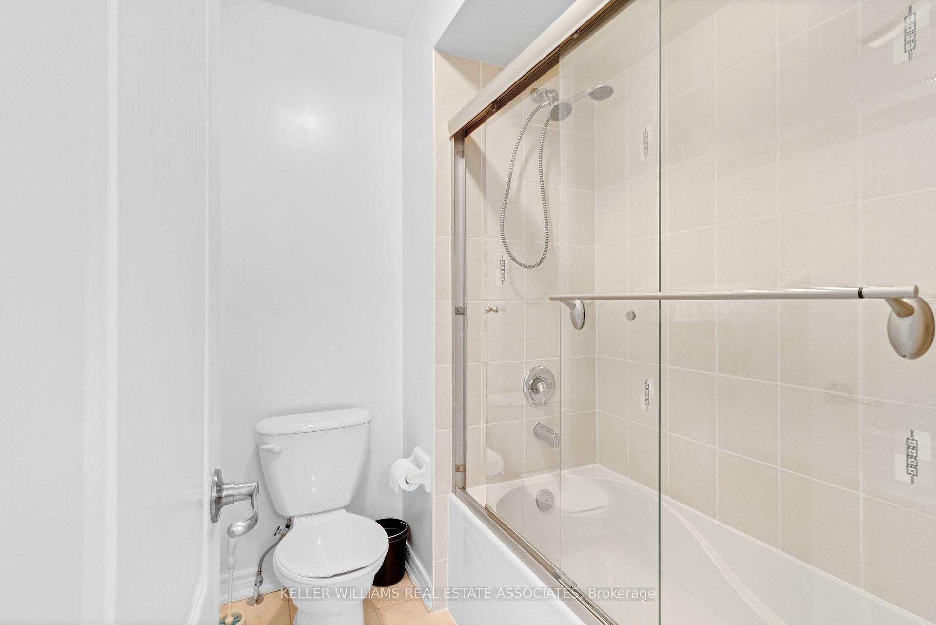 Photo 14 of 51 Black Diamond Crescent, Brampton, Credit Valley — HOMEH