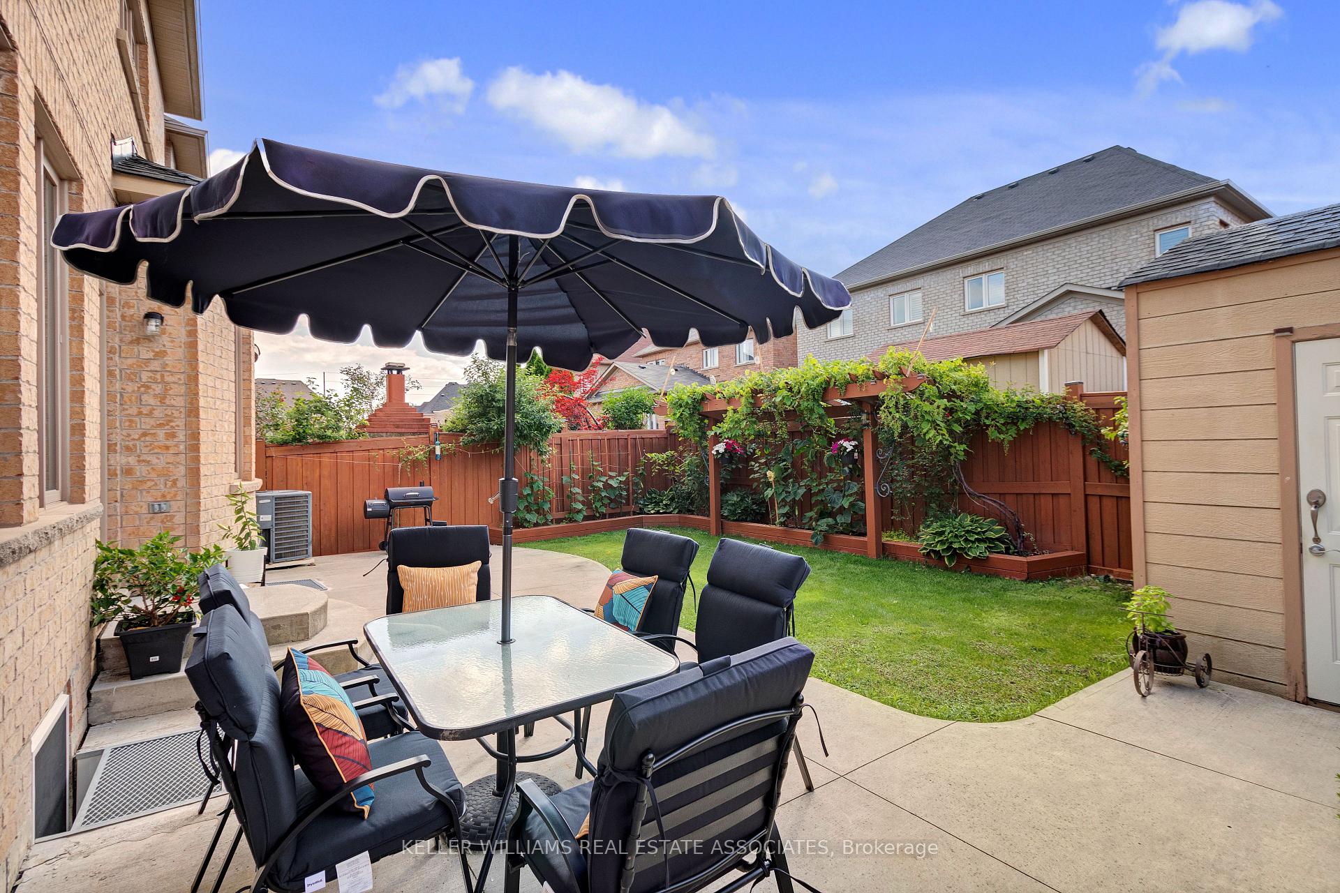 Photo 35 of 51 Black Diamond Crescent, Brampton, Credit Valley — HOMEH