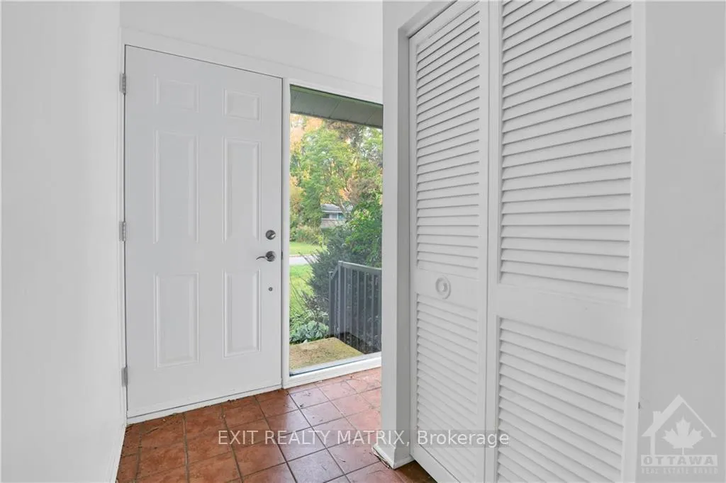 Photo 1 of 26 Wallford Way, Ottawa, City View/Skyline/Fisher Heights/Parkwood Hills — HOMEH