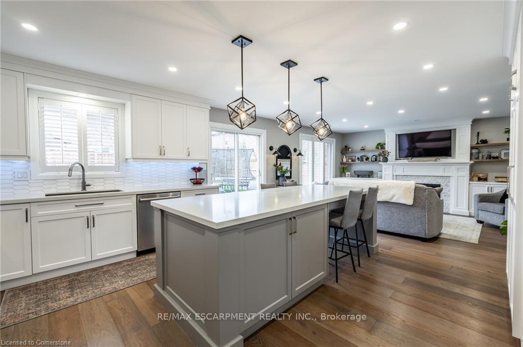 Photo 4 of 221 Homebrook Drive, Hamilton, Rural Glanbrook — HOMEH