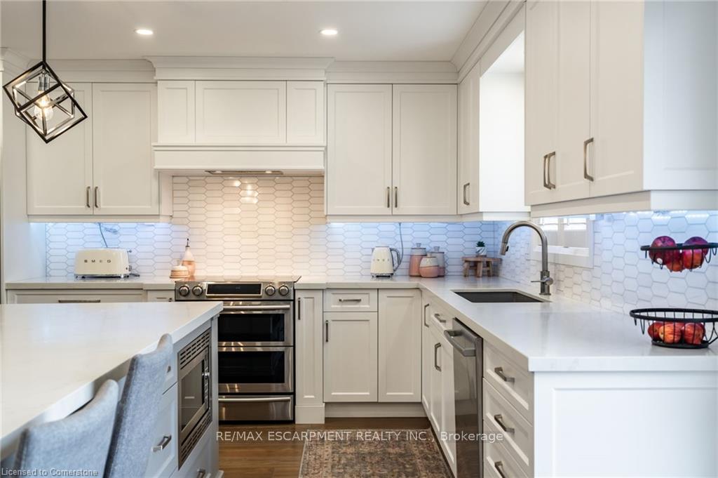 Photo 6 of 221 Homebrook Drive, Hamilton, Rural Glanbrook — HOMEH