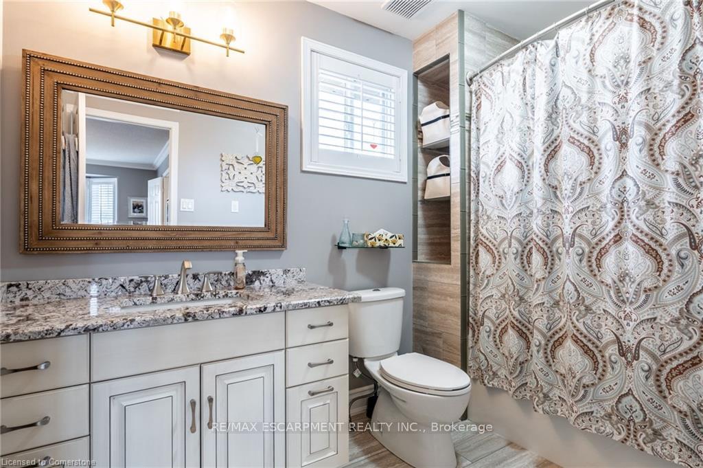 Photo 21 of 221 Homebrook Drive, Hamilton, Rural Glanbrook — HOMEH
