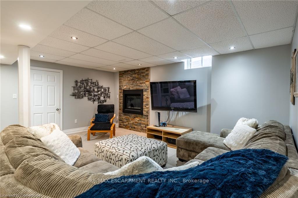 Photo 32 of 221 Homebrook Drive, Hamilton, Rural Glanbrook — HOMEH