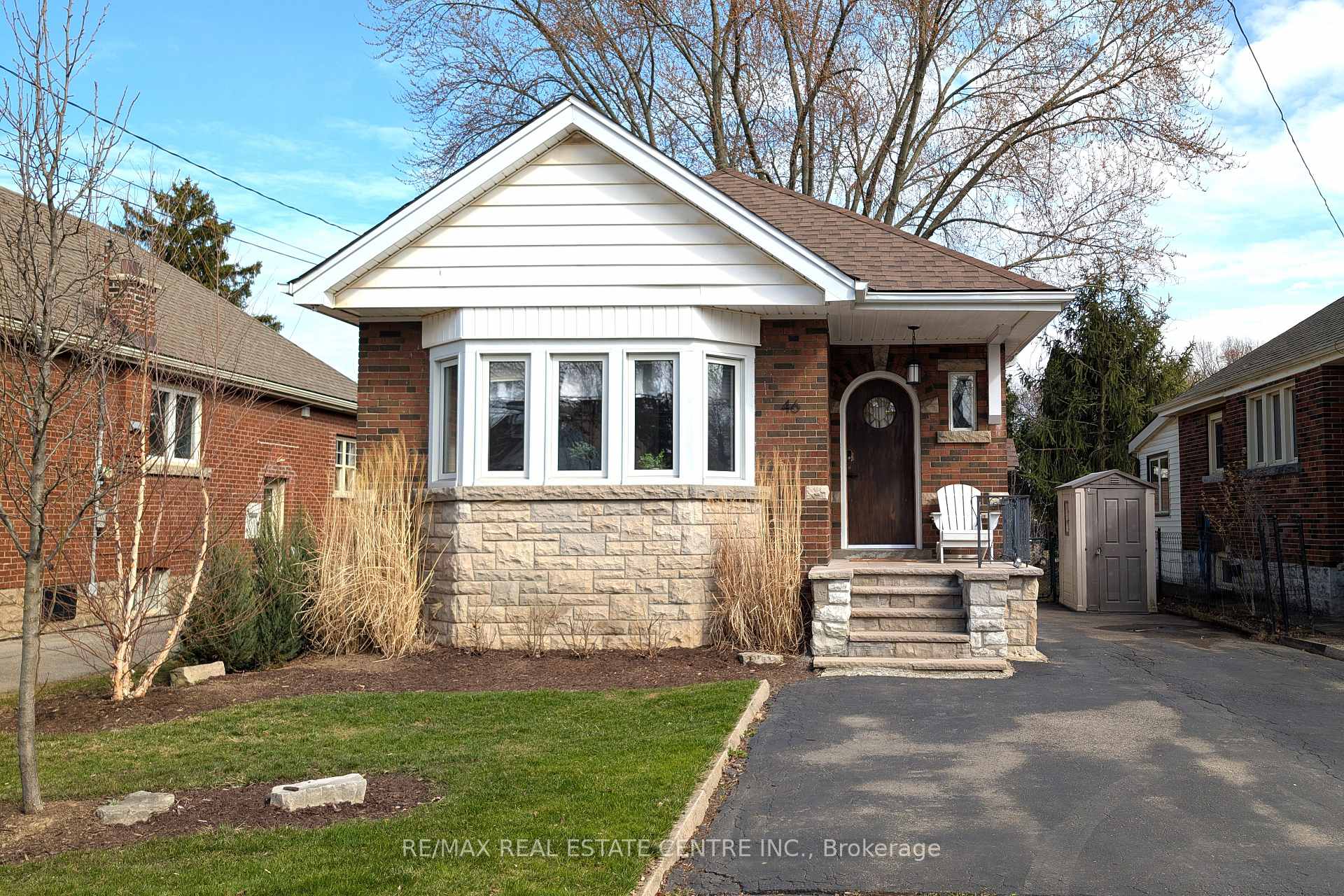 Photo 1 of 46 Kenmore Road, Hamilton, Westdale — HOMEH