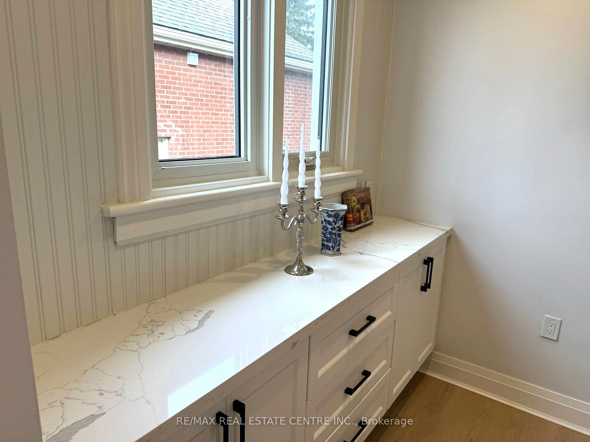 Photo 14 of 46 Kenmore Road, Hamilton, Westdale — HOMEH